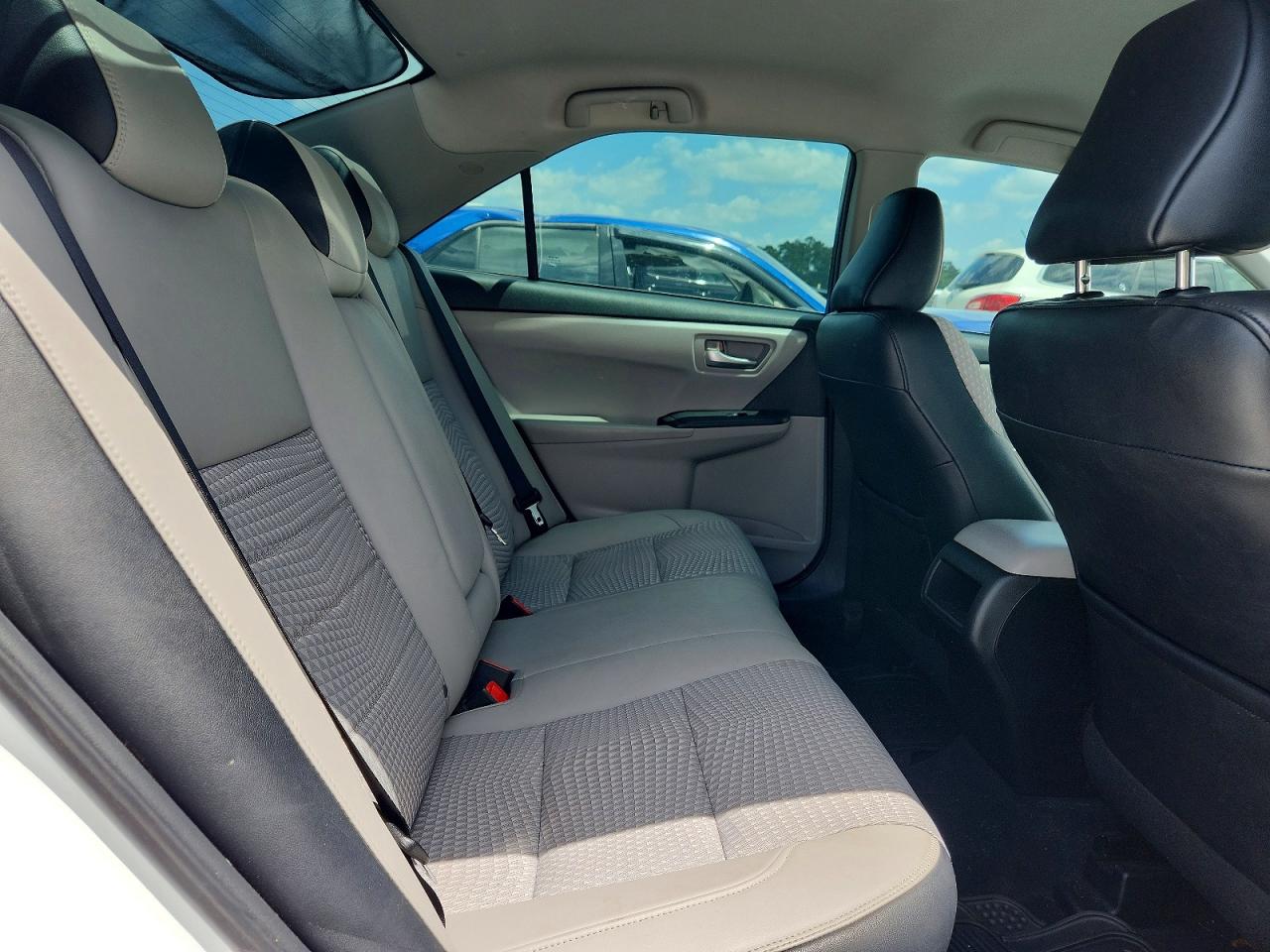 2015 Toyota Camry Se White vin: 4T1BF1FK5FU042179