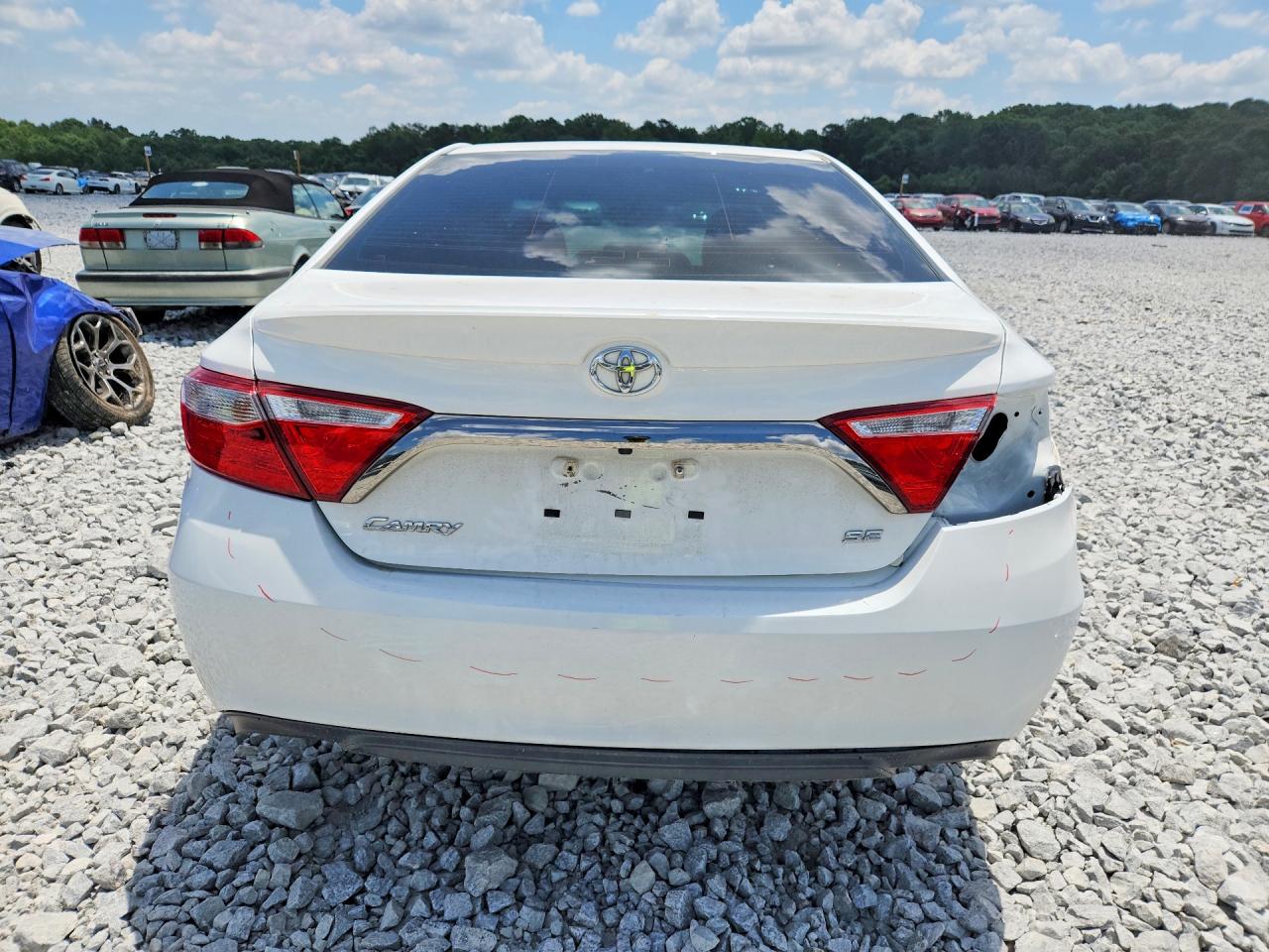 2015 Toyota Camry Se White vin: 4T1BF1FK5FU042179