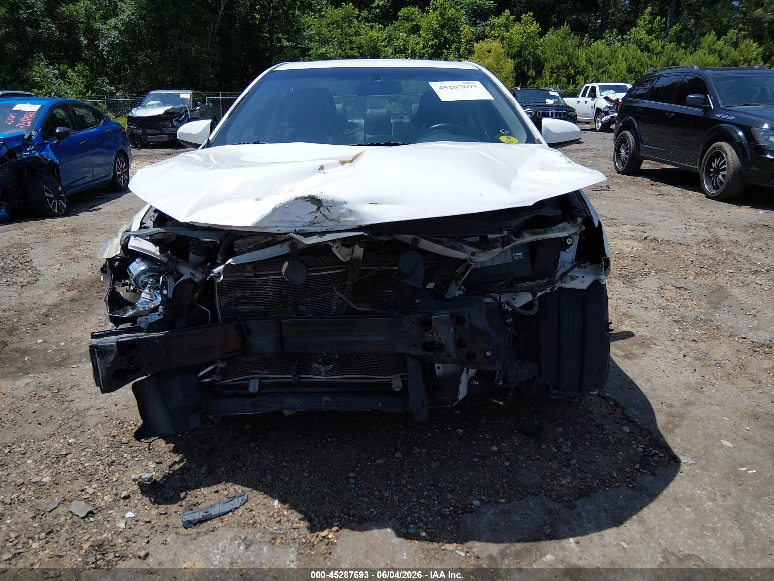 2015 Toyota Camry Se White vin: 4T1BF1FK5FU047379