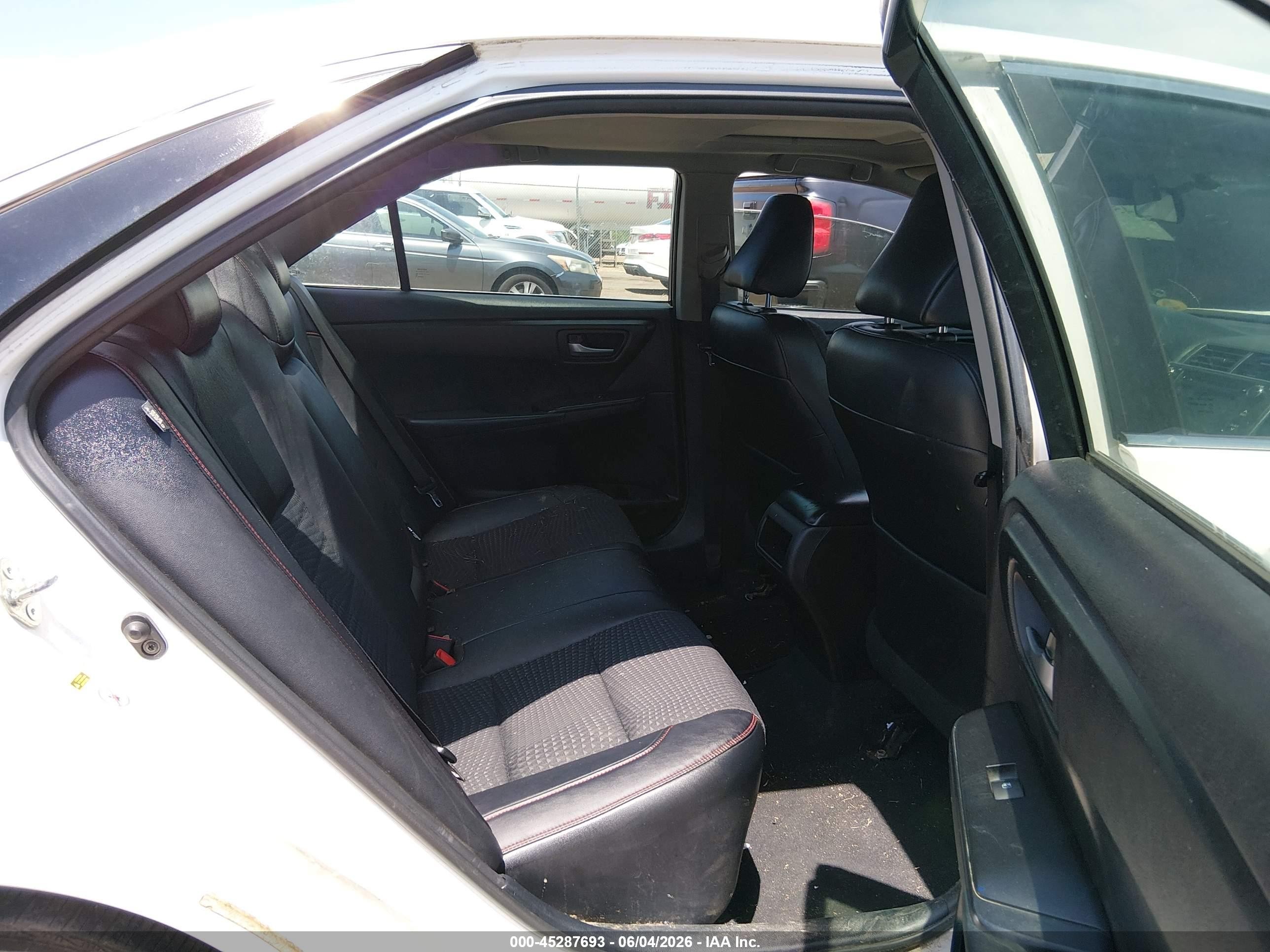 2015 Toyota Camry Se White vin: 4T1BF1FK5FU047379