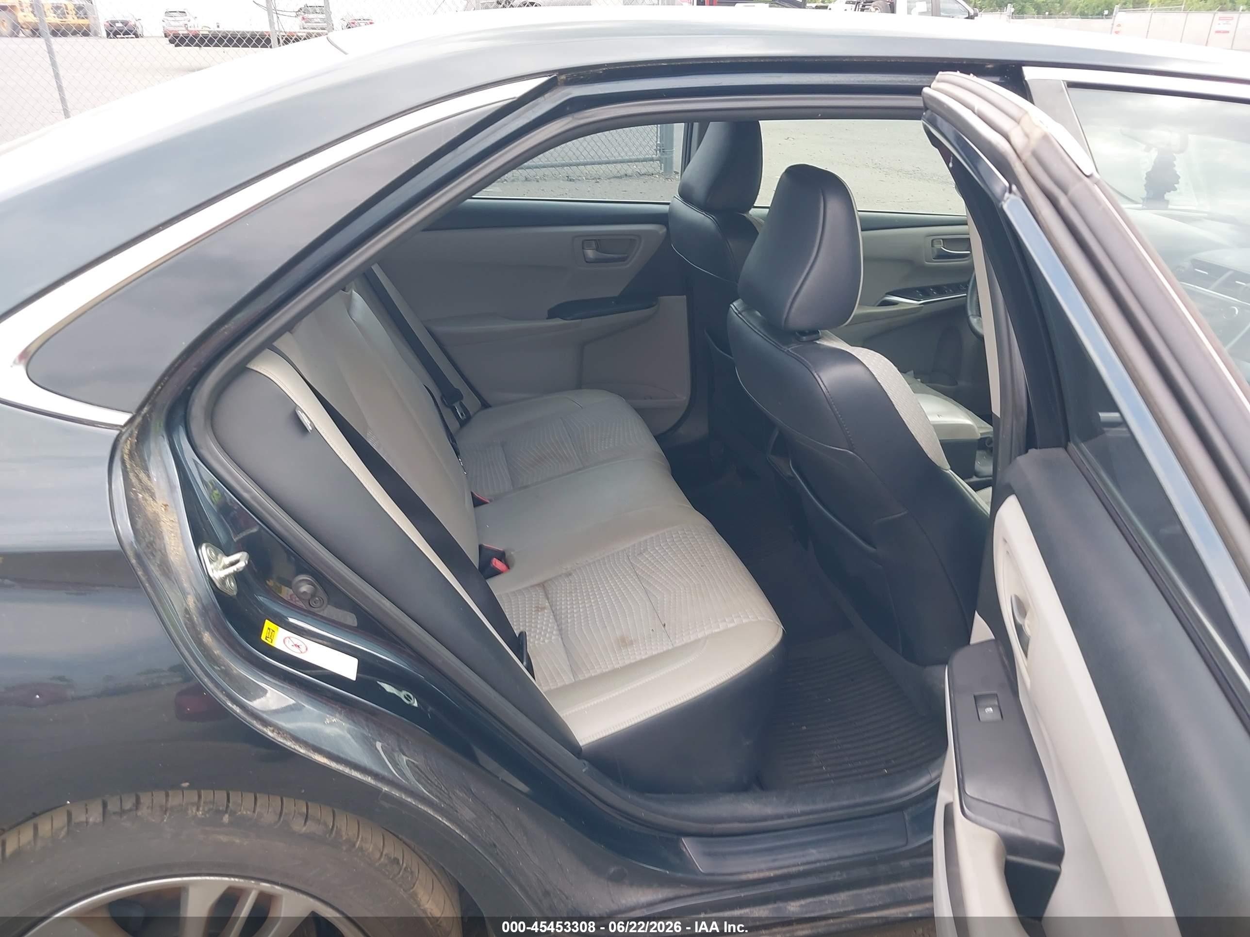 2015 Toyota Camry Se Blue vin: 4T1BF1FK5FU052582