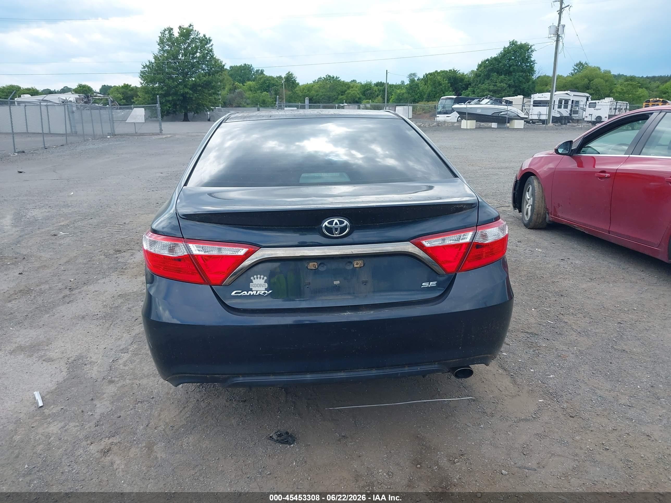 2015 Toyota Camry Se Blue vin: 4T1BF1FK5FU052582