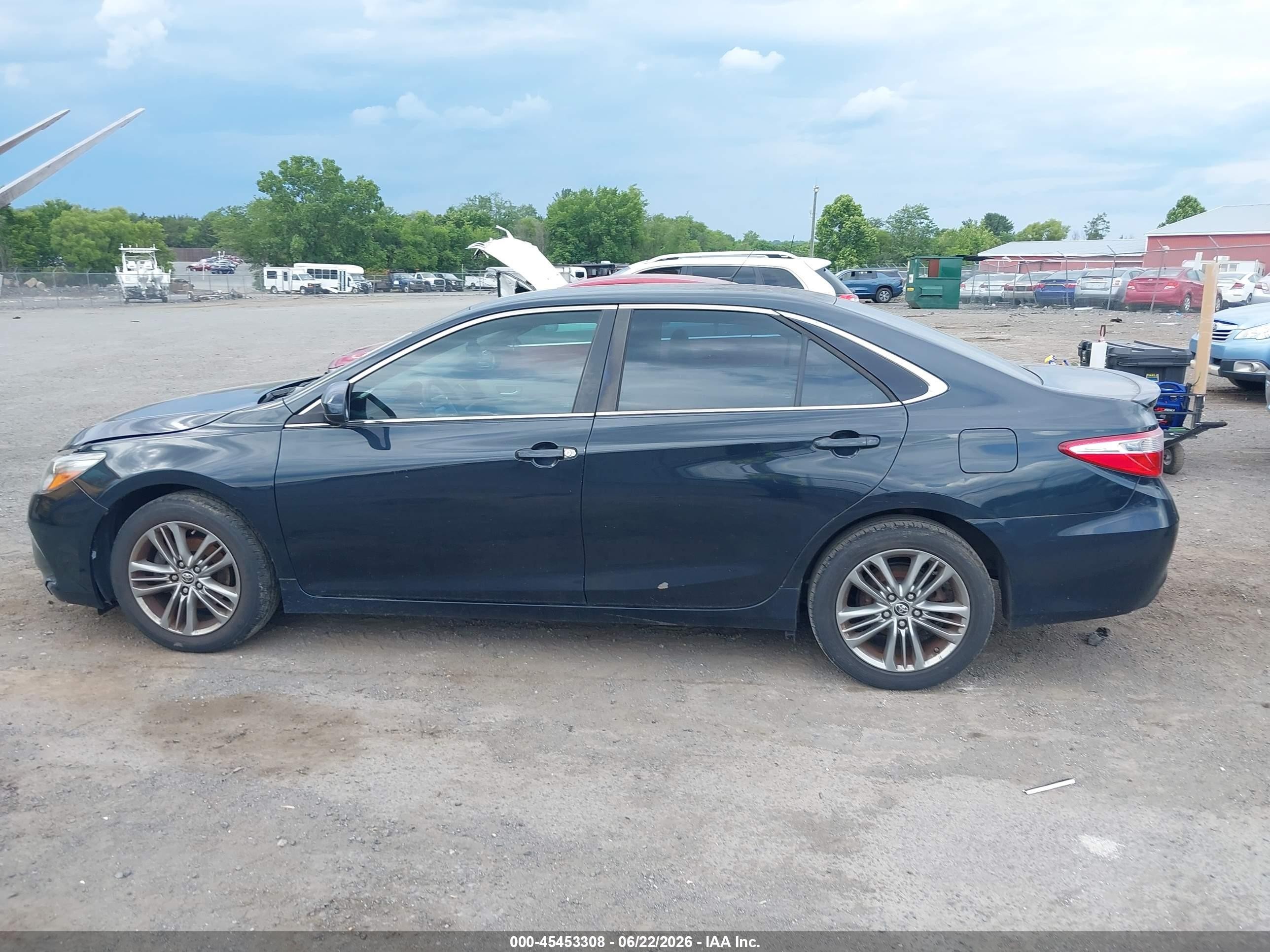 2015 Toyota Camry Se Blue vin: 4T1BF1FK5FU052582