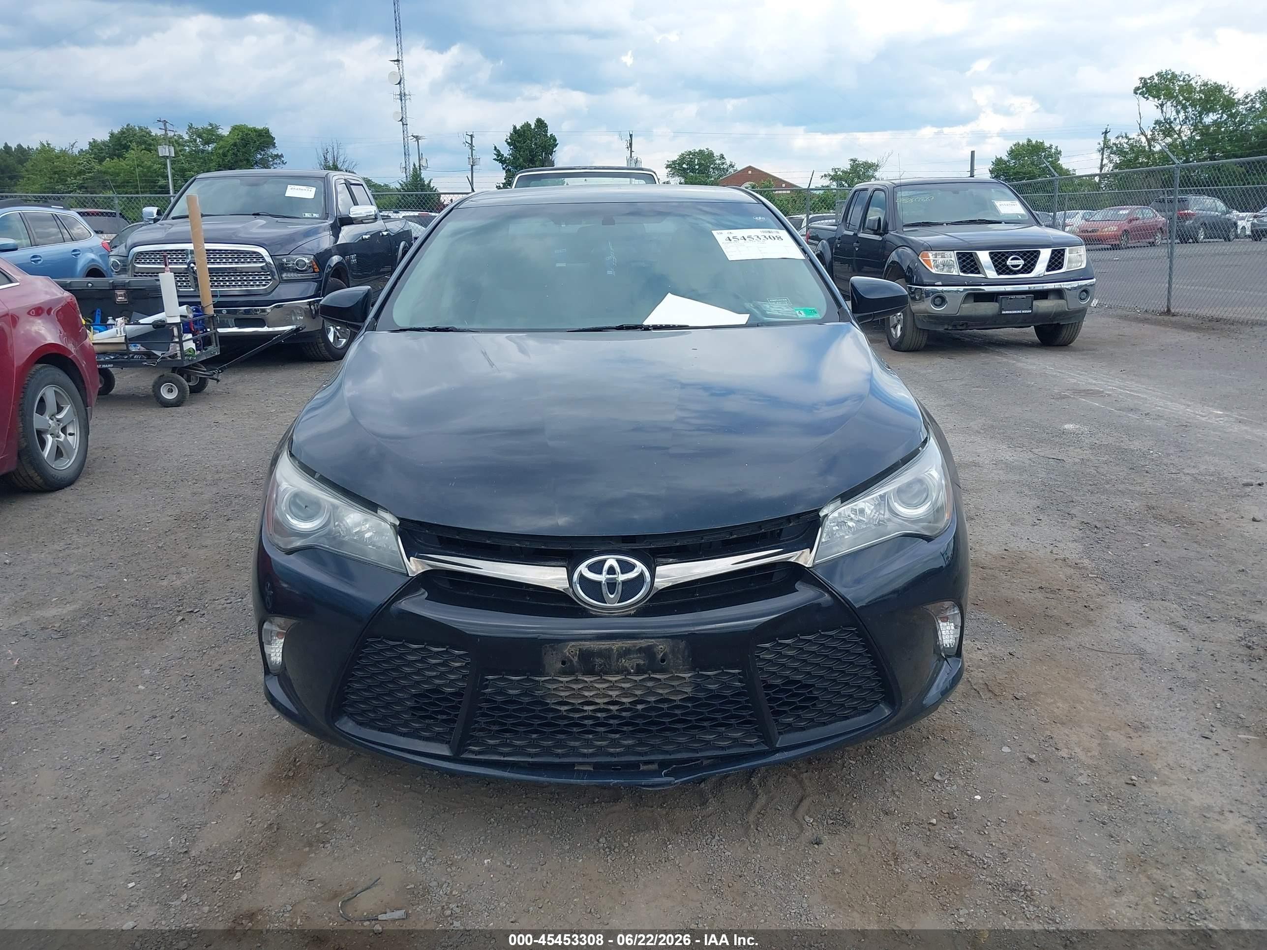 2015 Toyota Camry Se Blue vin: 4T1BF1FK5FU052582