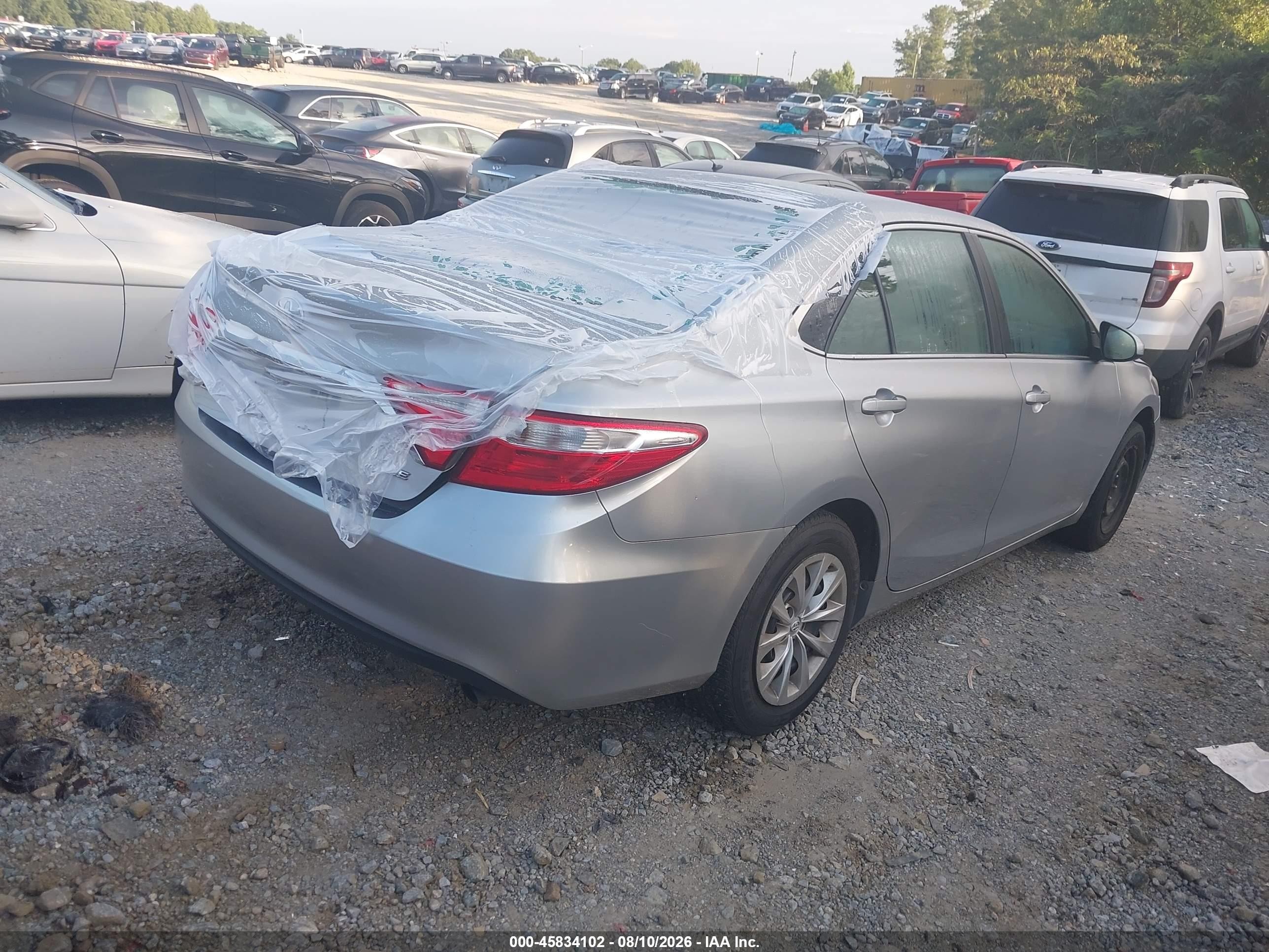 2015 Toyota Camry Le Серебряный vin: 4T1BF1FK5FU081466