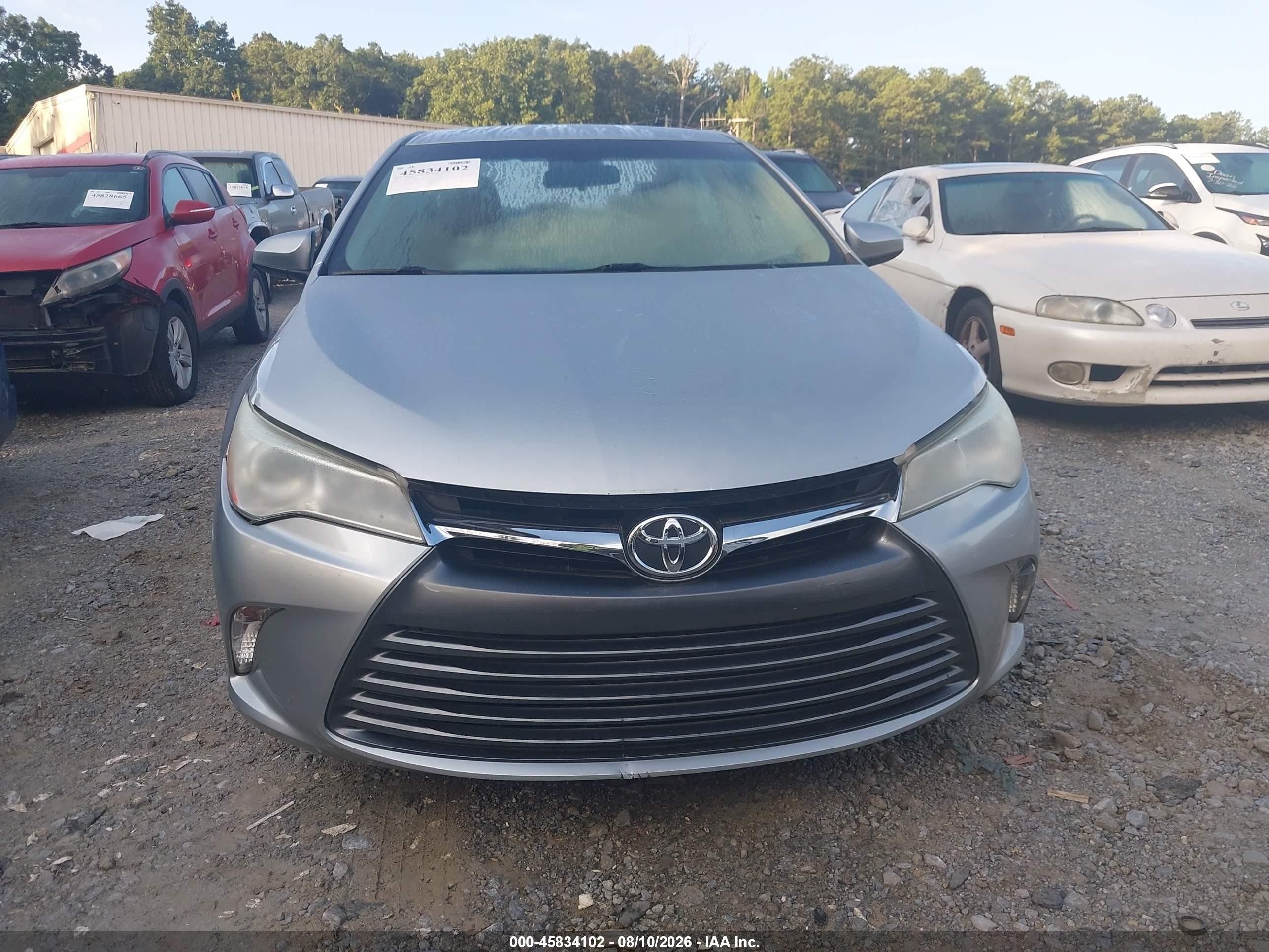 2015 Toyota Camry Le Серебряный vin: 4T1BF1FK5FU081466
