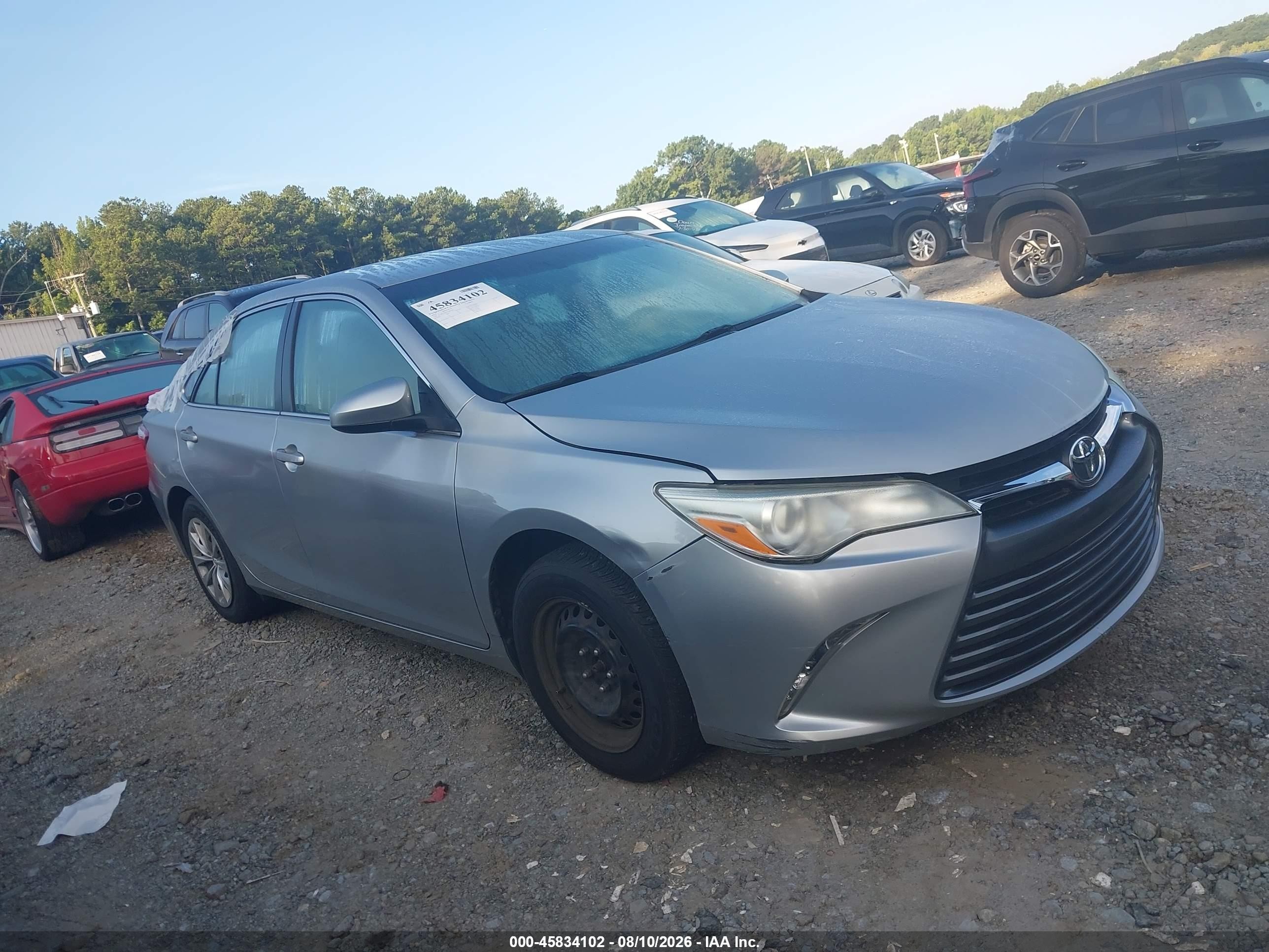 2015 Toyota Camry Le Серебряный vin: 4T1BF1FK5FU081466