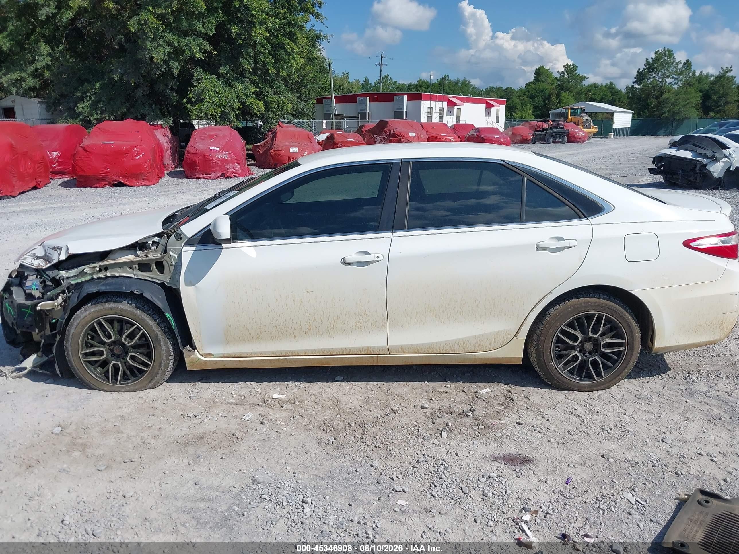 2015 Toyota Camry Se White vin: 4T1BF1FK5FU082357