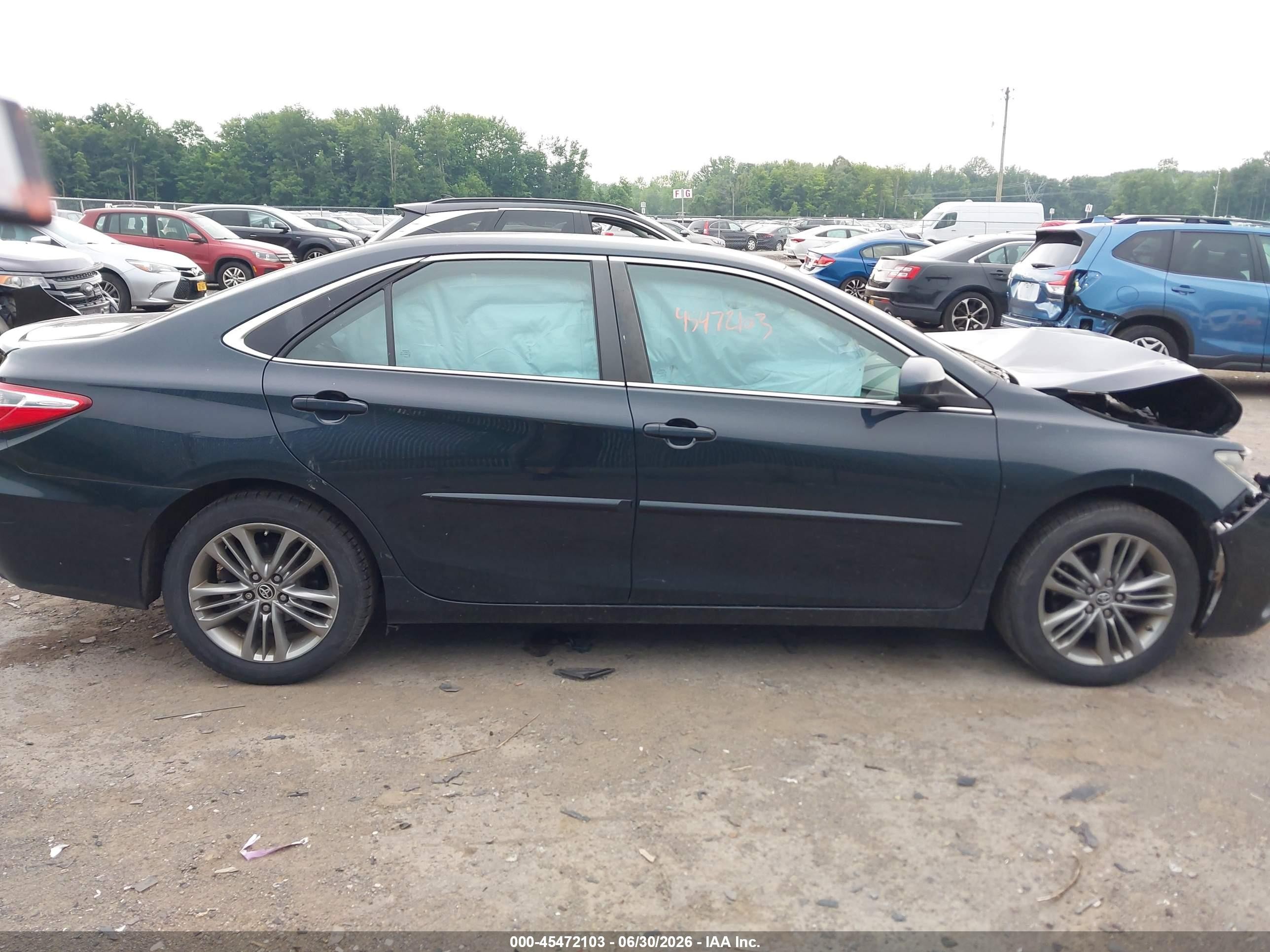2015 Toyota Camry Se Dark Blue vin: 4T1BF1FK5FU083346