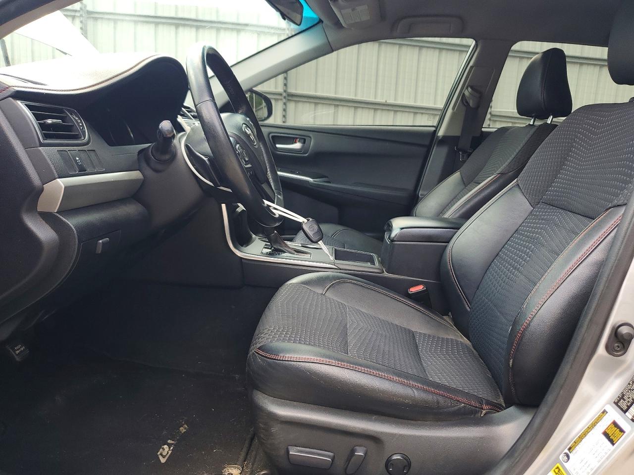 2015 Toyota Camry Se Silver vin: 4T1BF1FK5FU095917