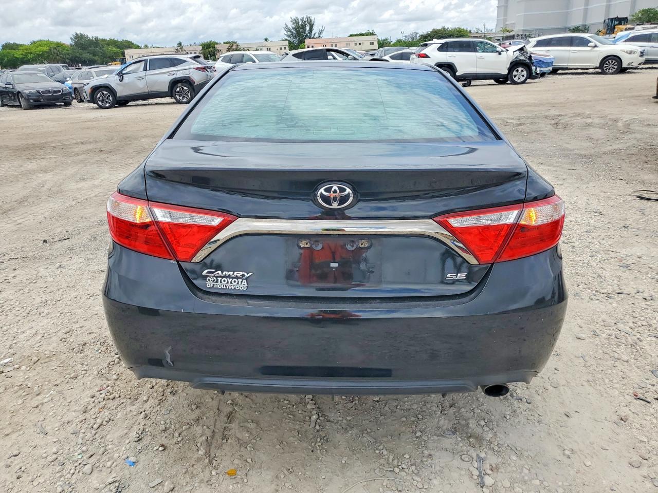 2015 Toyota Camry Se Black vin: 4T1BF1FK5FU106334