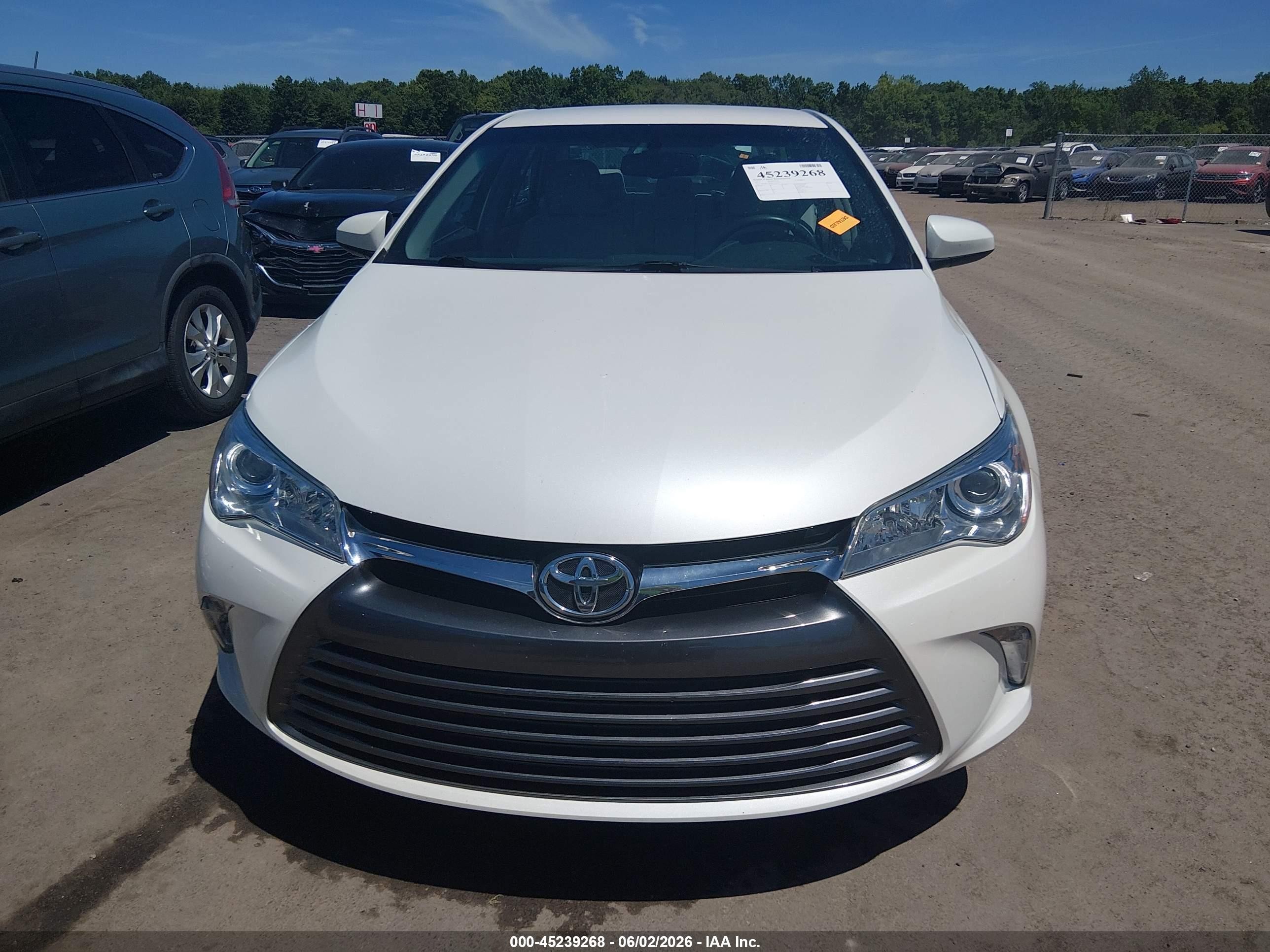 2015 Toyota Camry Xle White vin: 4T1BF1FK5FU113591