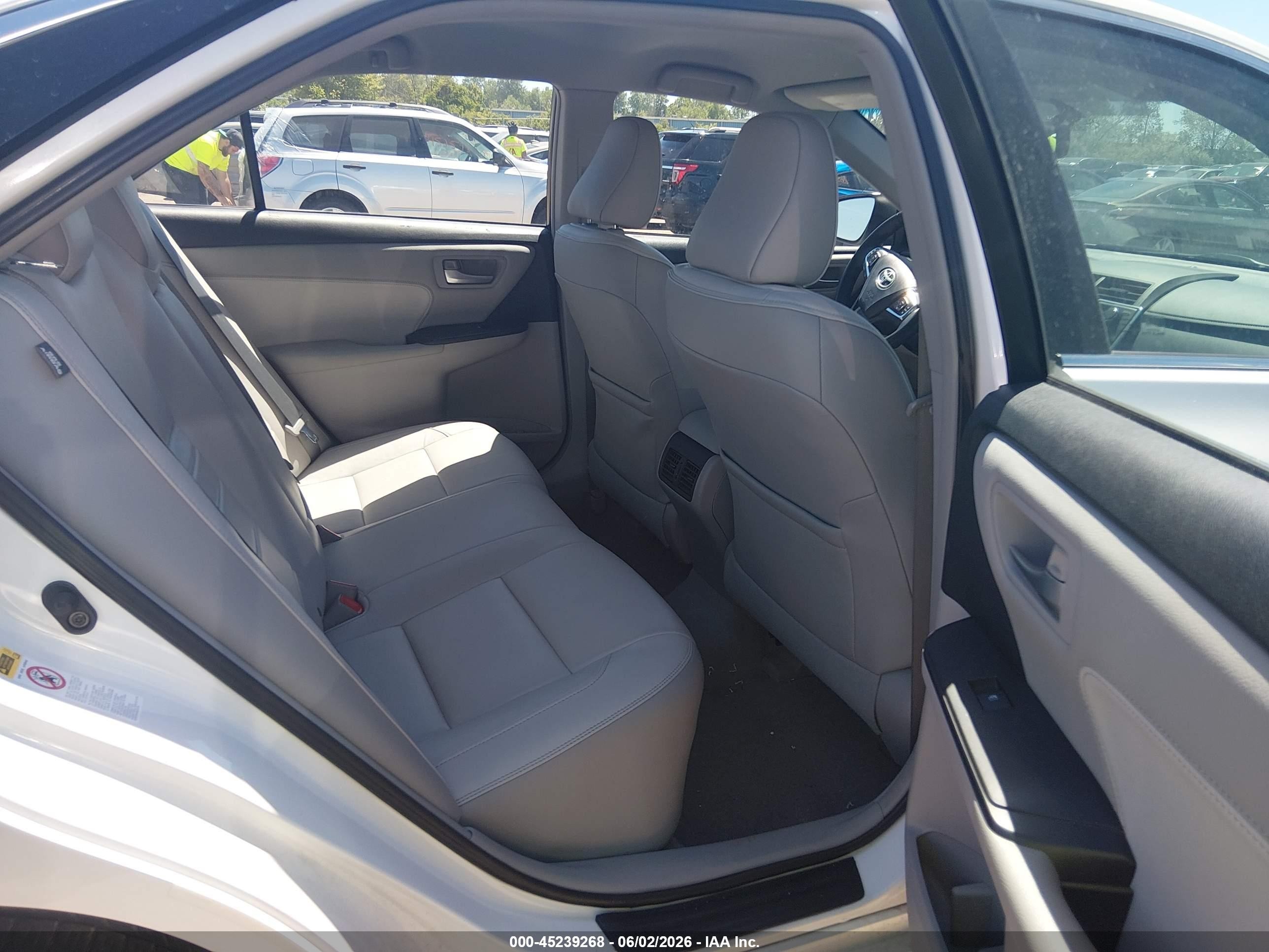 2015 Toyota Camry Xle White vin: 4T1BF1FK5FU113591