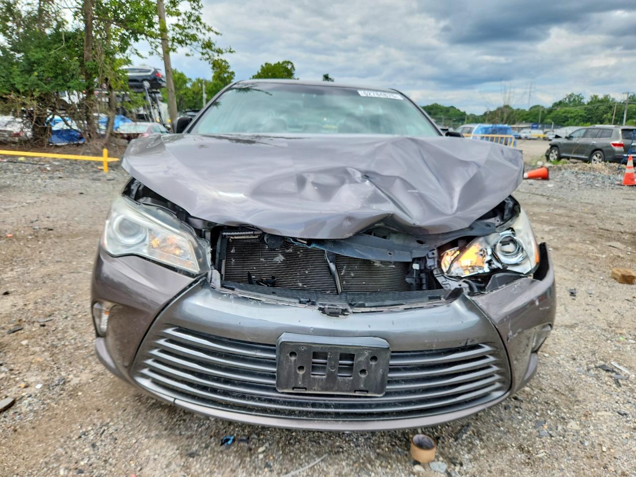 2015 Toyota Camry Le Gray vin: 4T1BF1FK5FU114806