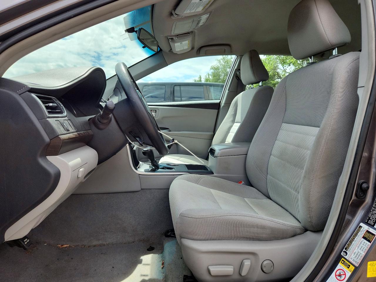 2015 Toyota Camry Le Gray vin: 4T1BF1FK5FU114806