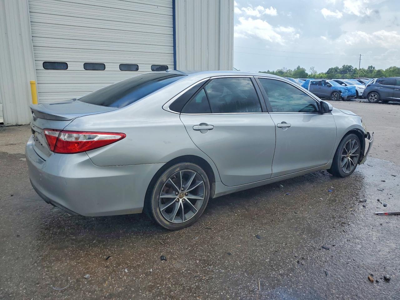 2015 Toyota Camry Xse Silver vin: 4T1BF1FK5FU474657