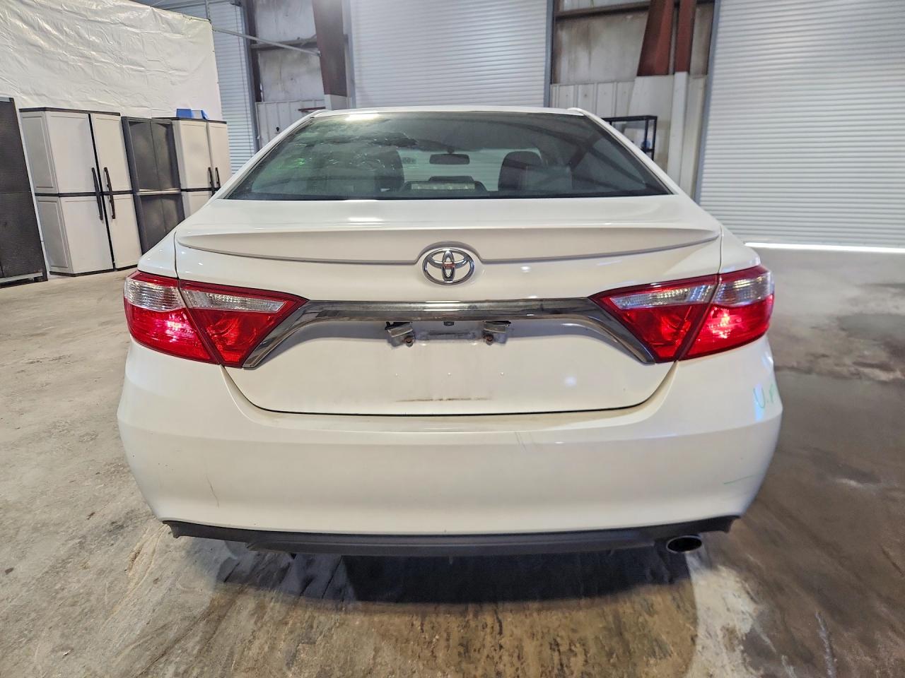 2015 Toyota Camry Se Белый vin: 4T1BF1FK5FU491149