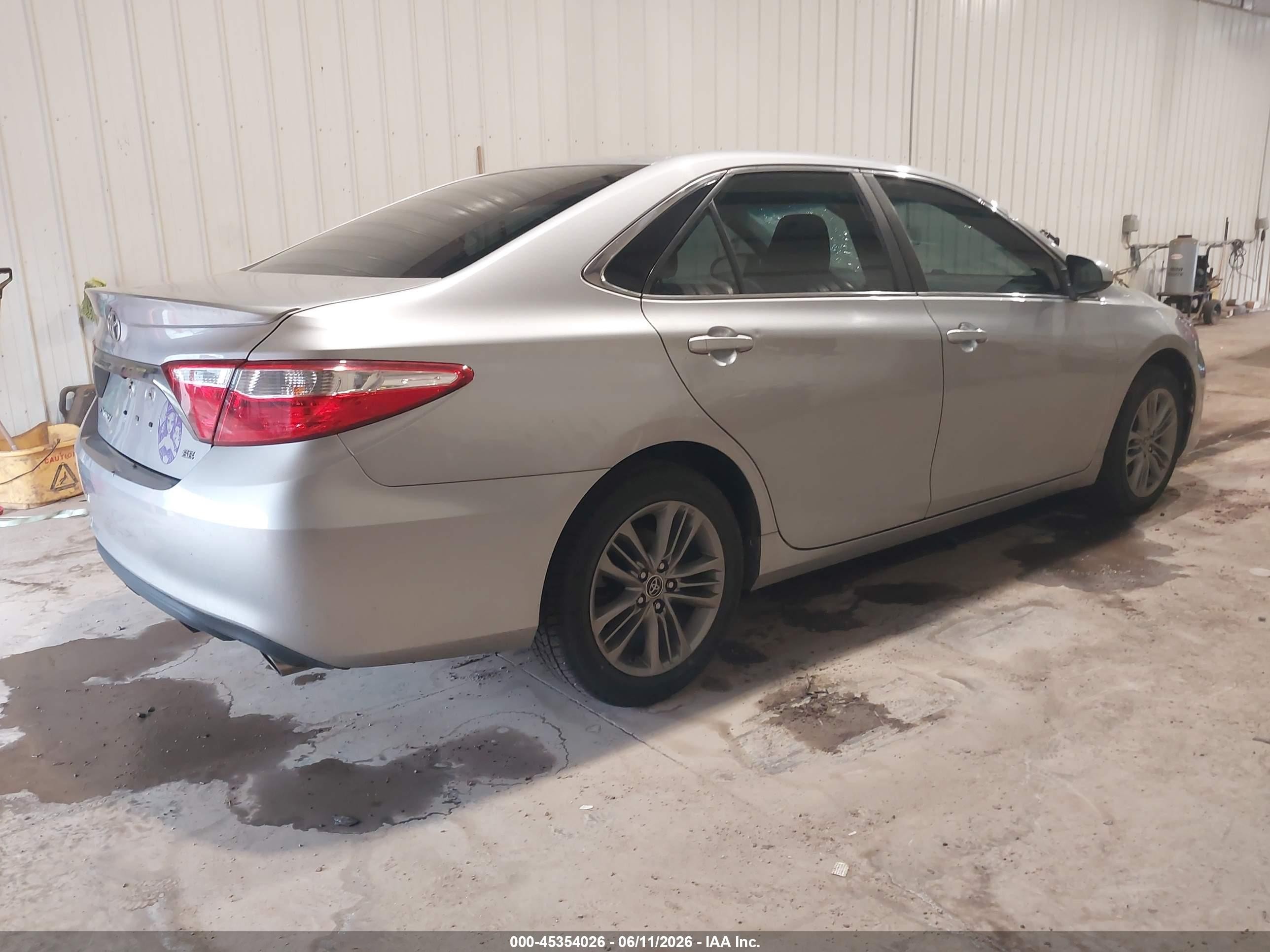 2015 Toyota Camry Se Silver vin: 4T1BF1FK5FU876419