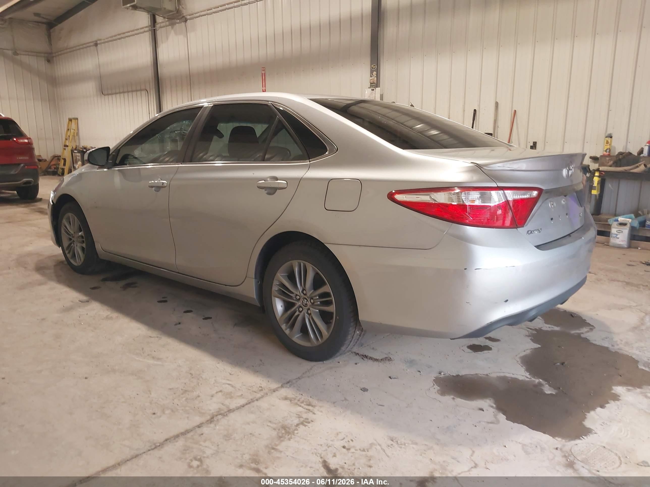 2015 Toyota Camry Se Silver vin: 4T1BF1FK5FU876419