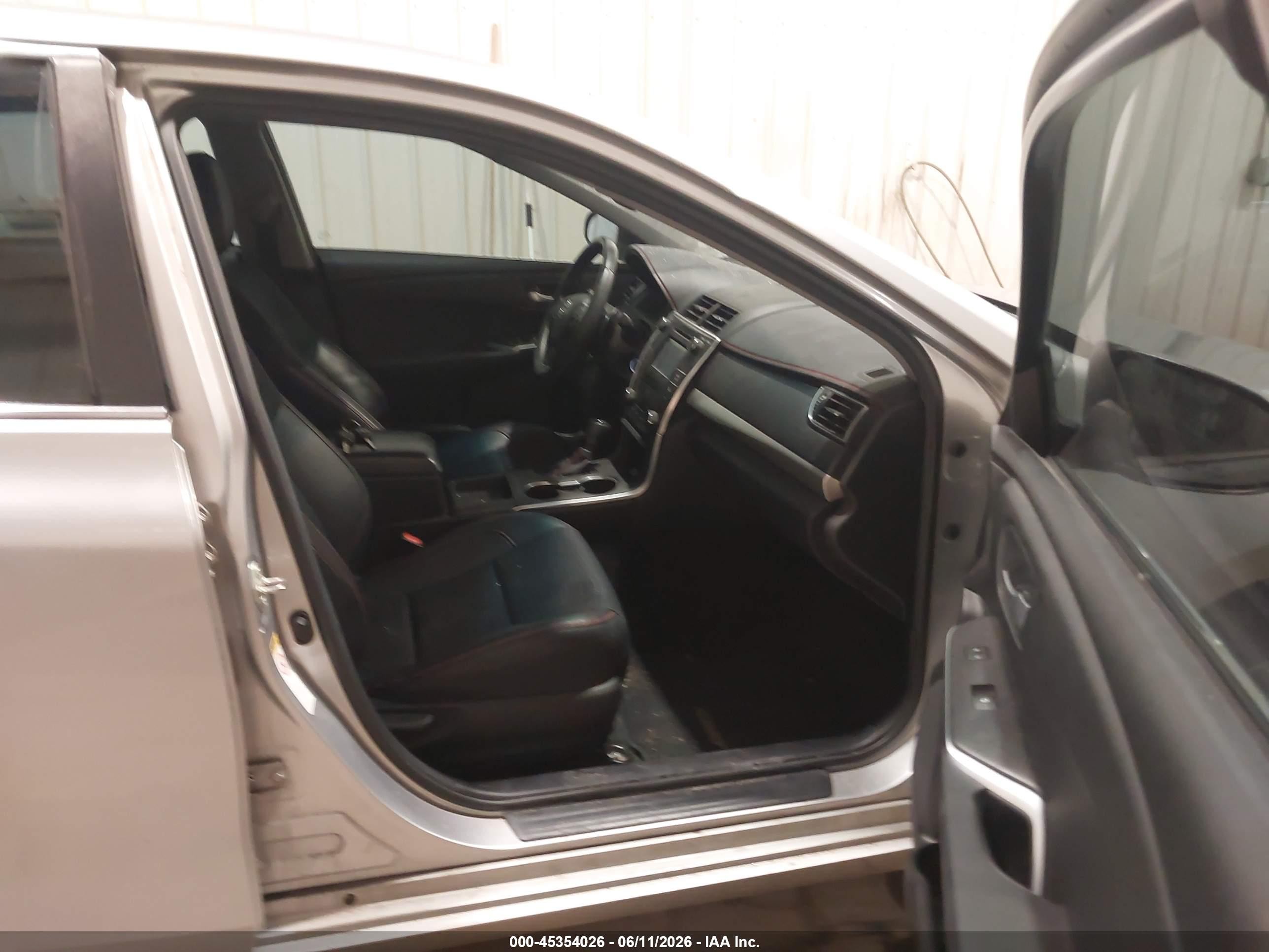 2015 Toyota Camry Se Silver vin: 4T1BF1FK5FU876419