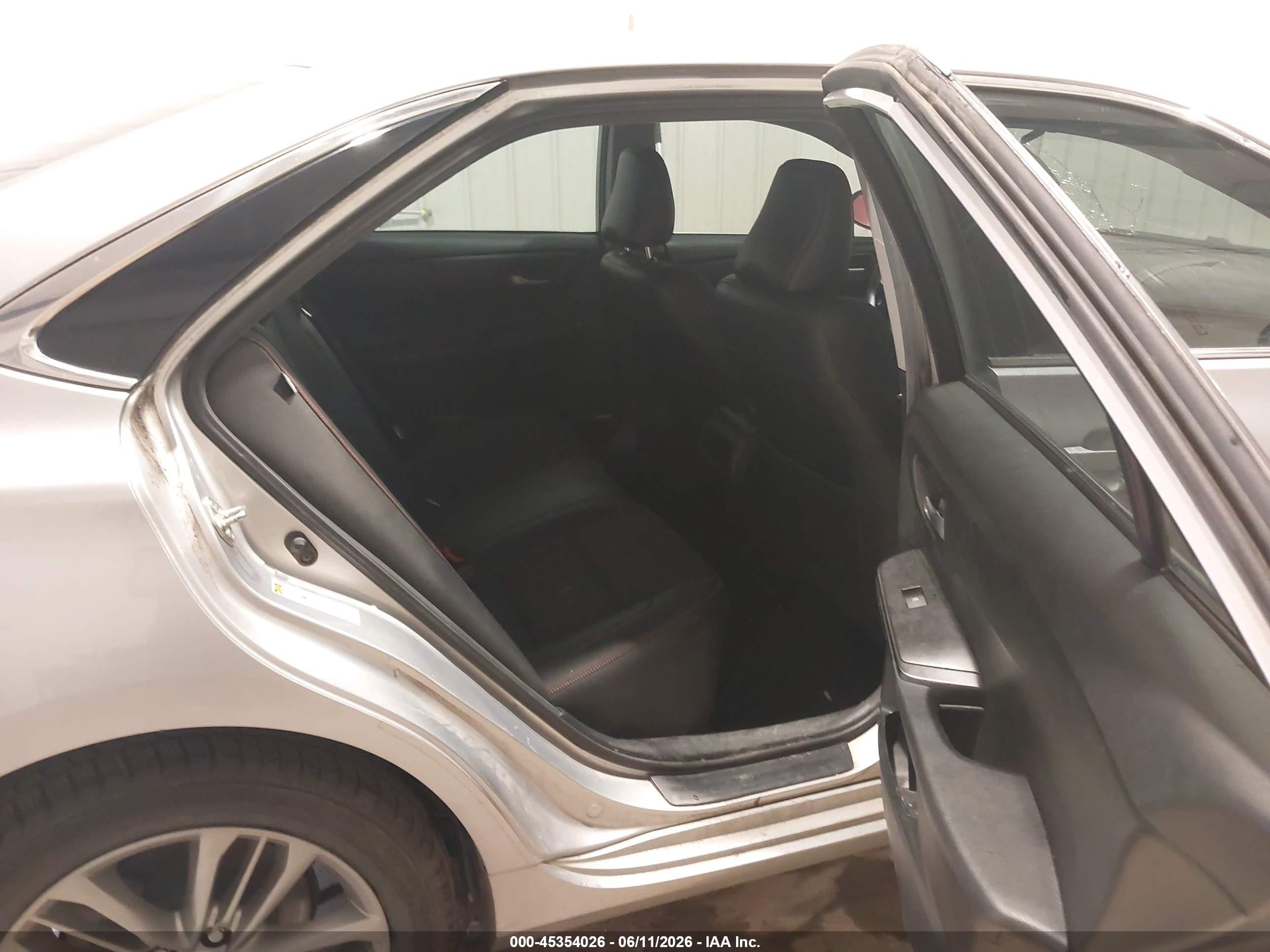 2015 Toyota Camry Se Silver vin: 4T1BF1FK5FU876419