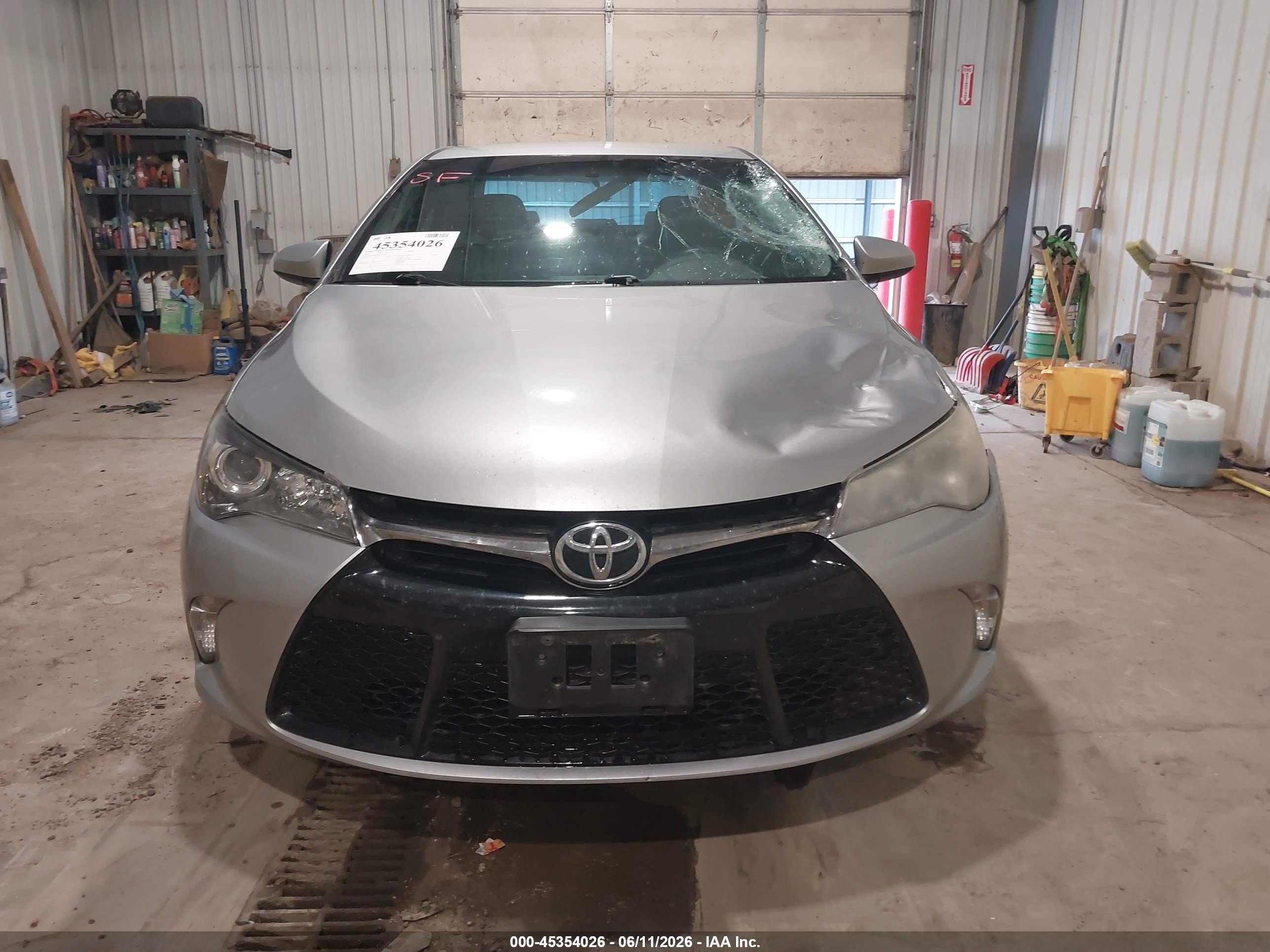 2015 Toyota Camry Se Silver vin: 4T1BF1FK5FU876419
