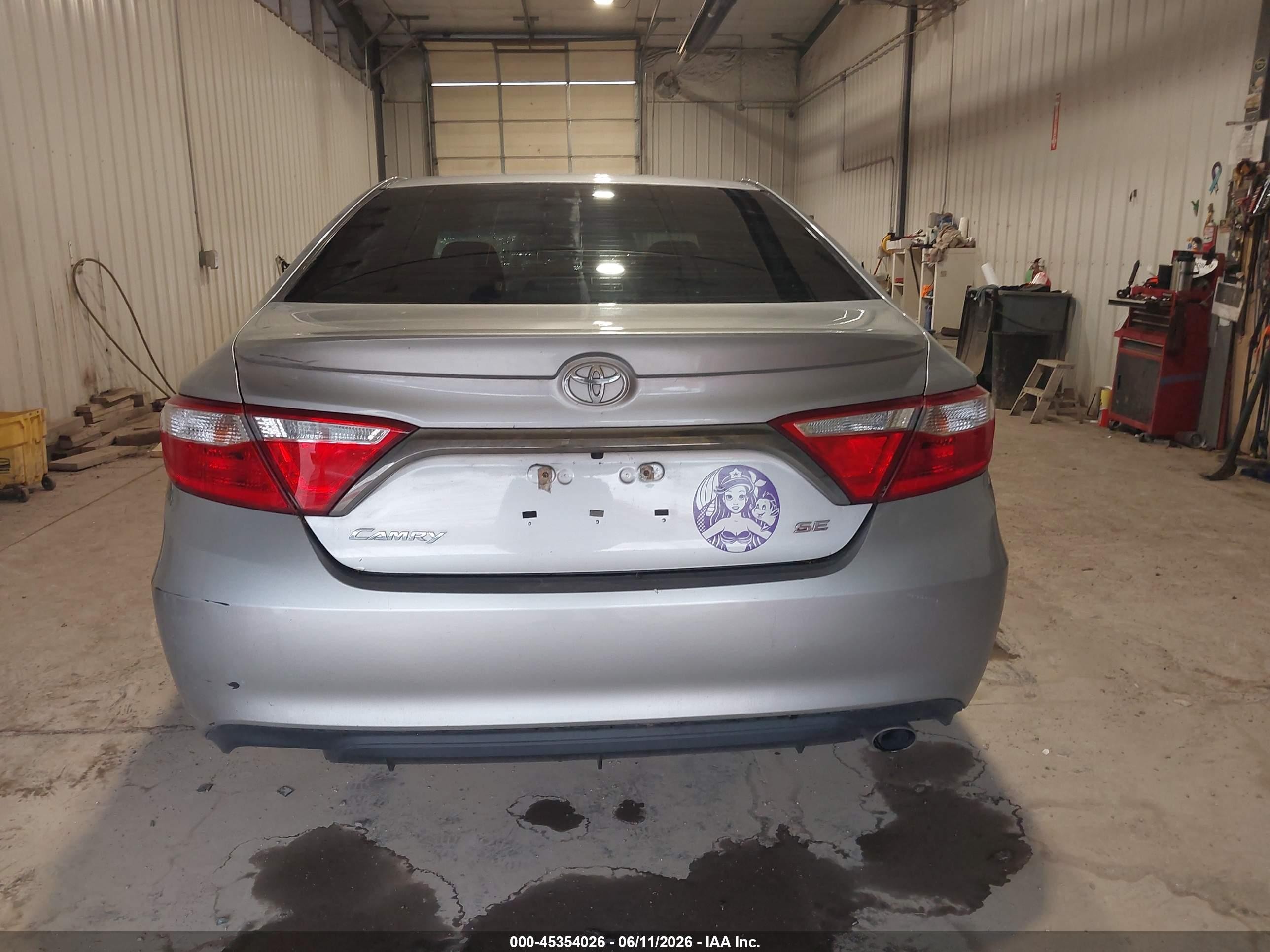 2015 Toyota Camry Se Silver vin: 4T1BF1FK5FU876419