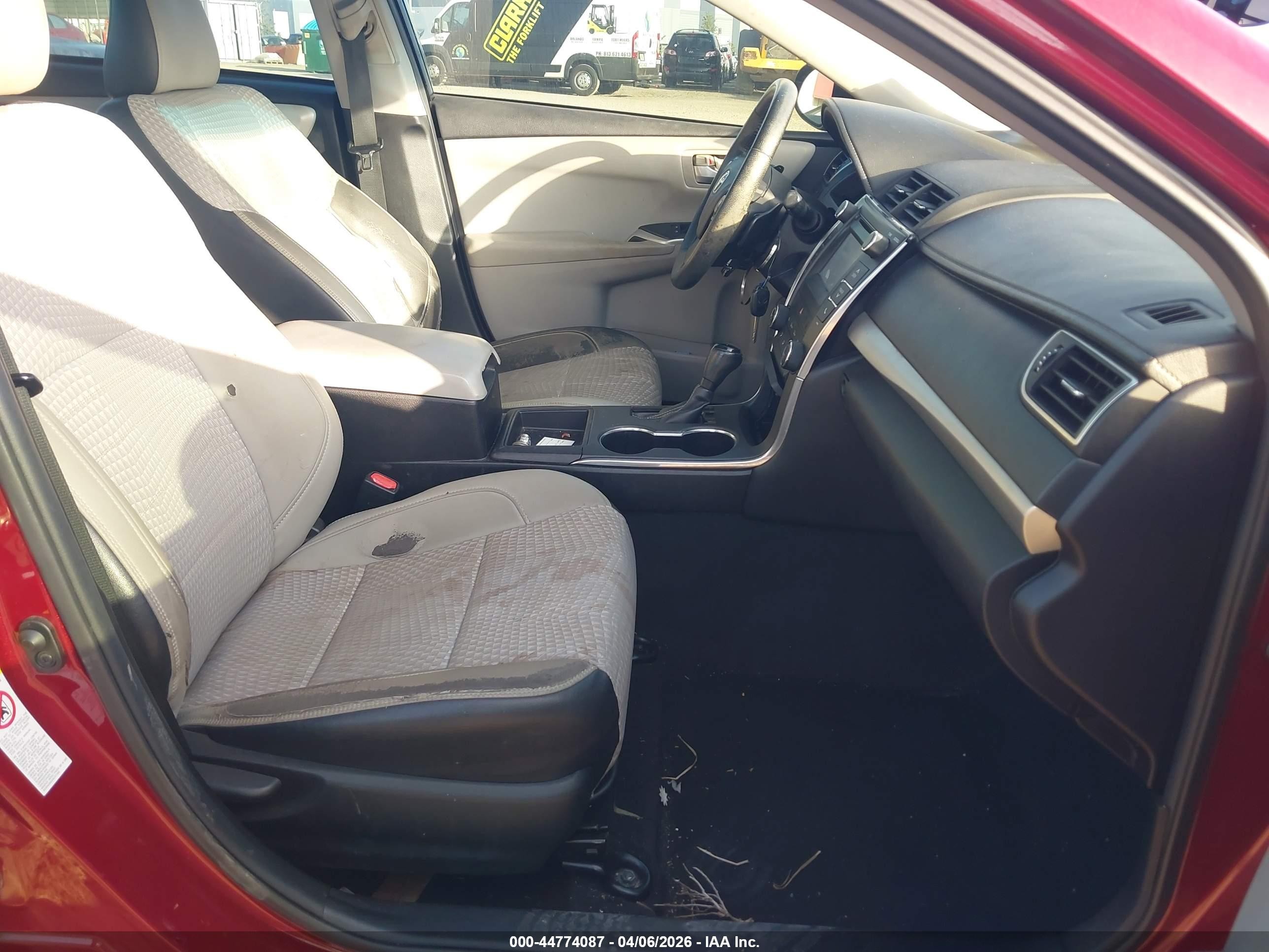 2015 Toyota Camry Se Maroon vin: 4T1BF1FK5FU887694