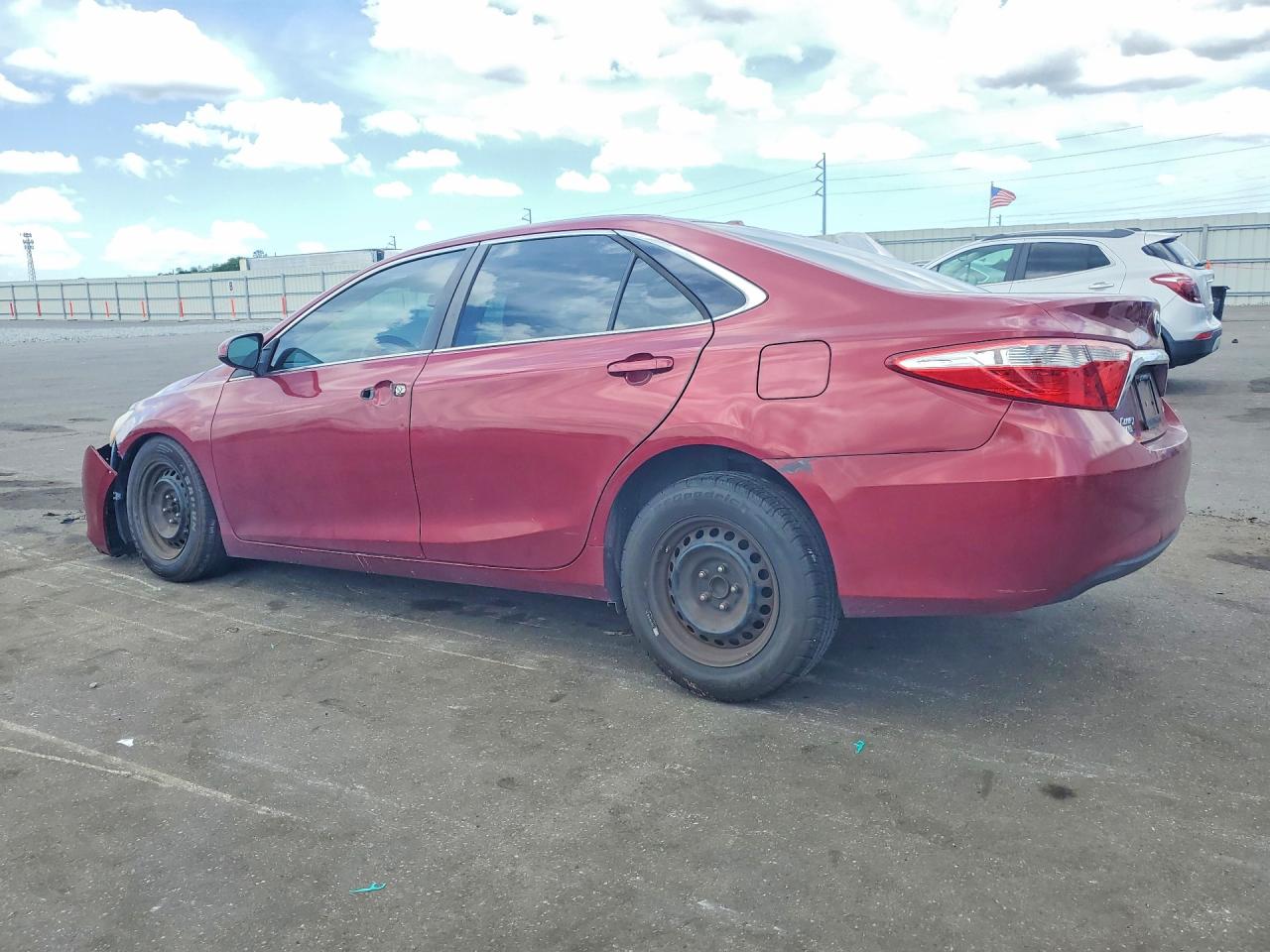 2015 Toyota Camry Le Maroon vin: 4T1BF1FK5FU891776