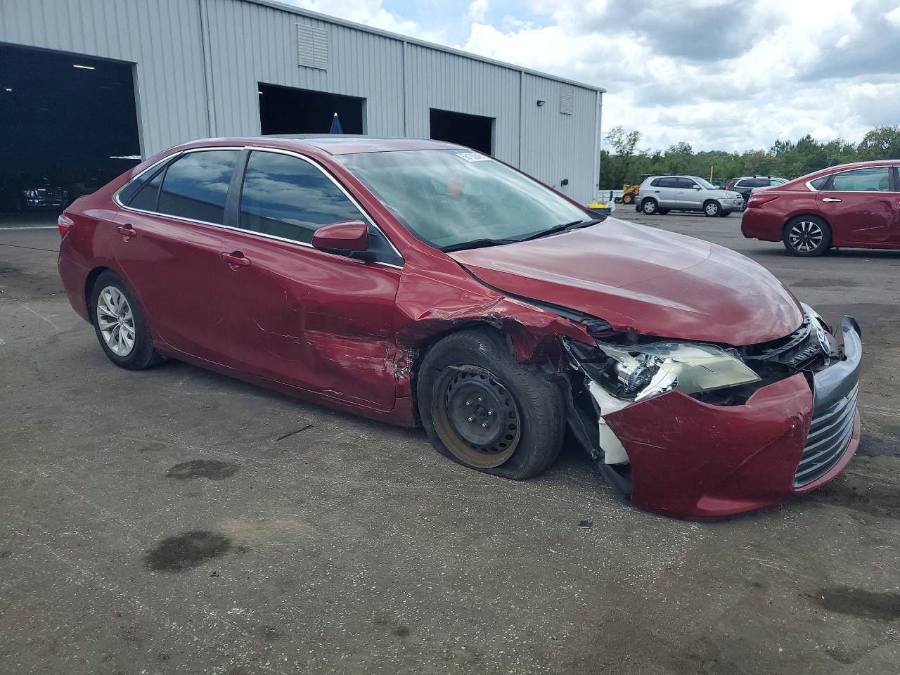 2015 Toyota Camry Le Maroon vin: 4T1BF1FK5FU891776