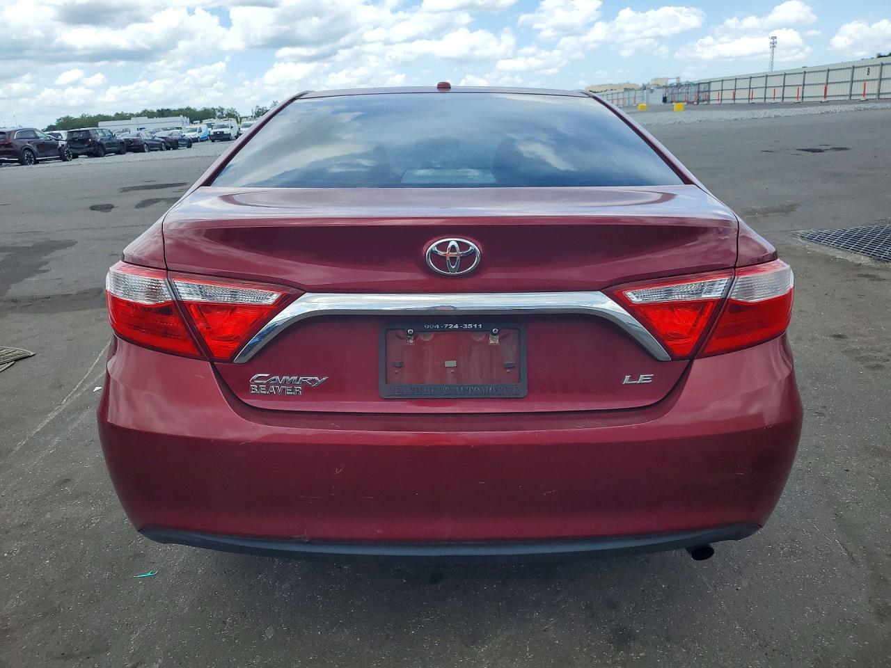 2015 Toyota Camry Le Maroon vin: 4T1BF1FK5FU891776