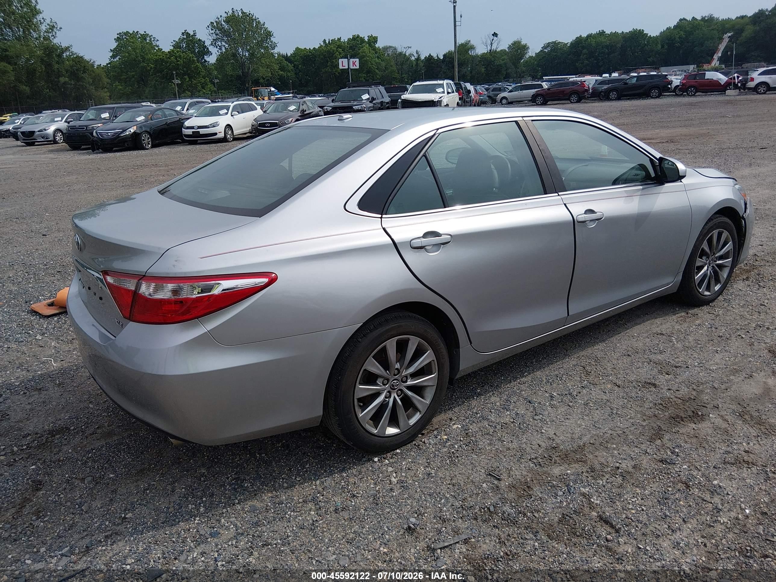 2015 Toyota Camry Xle Silver vin: 4T1BF1FK5FU893799