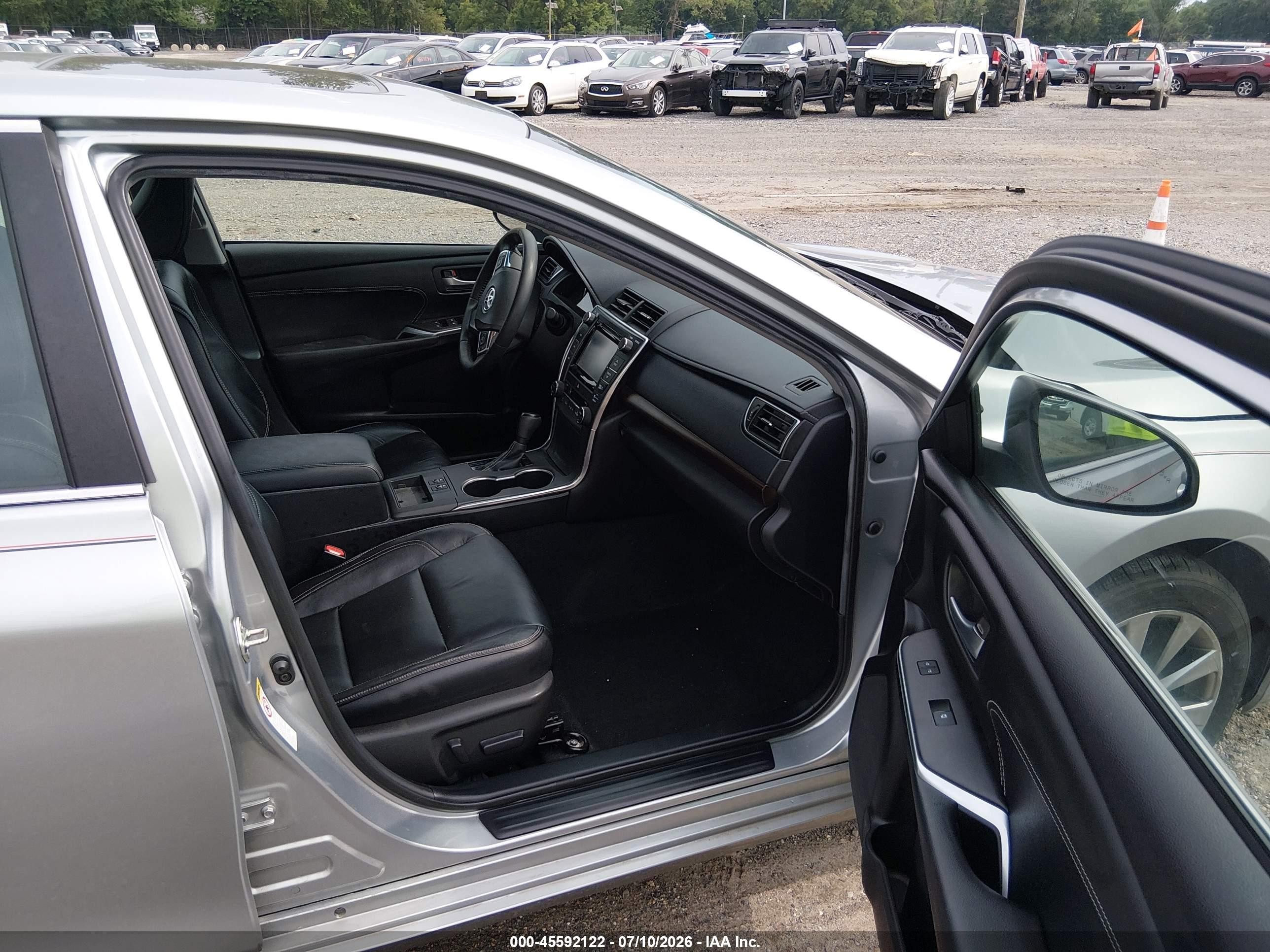 2015 Toyota Camry Xle Silver vin: 4T1BF1FK5FU893799