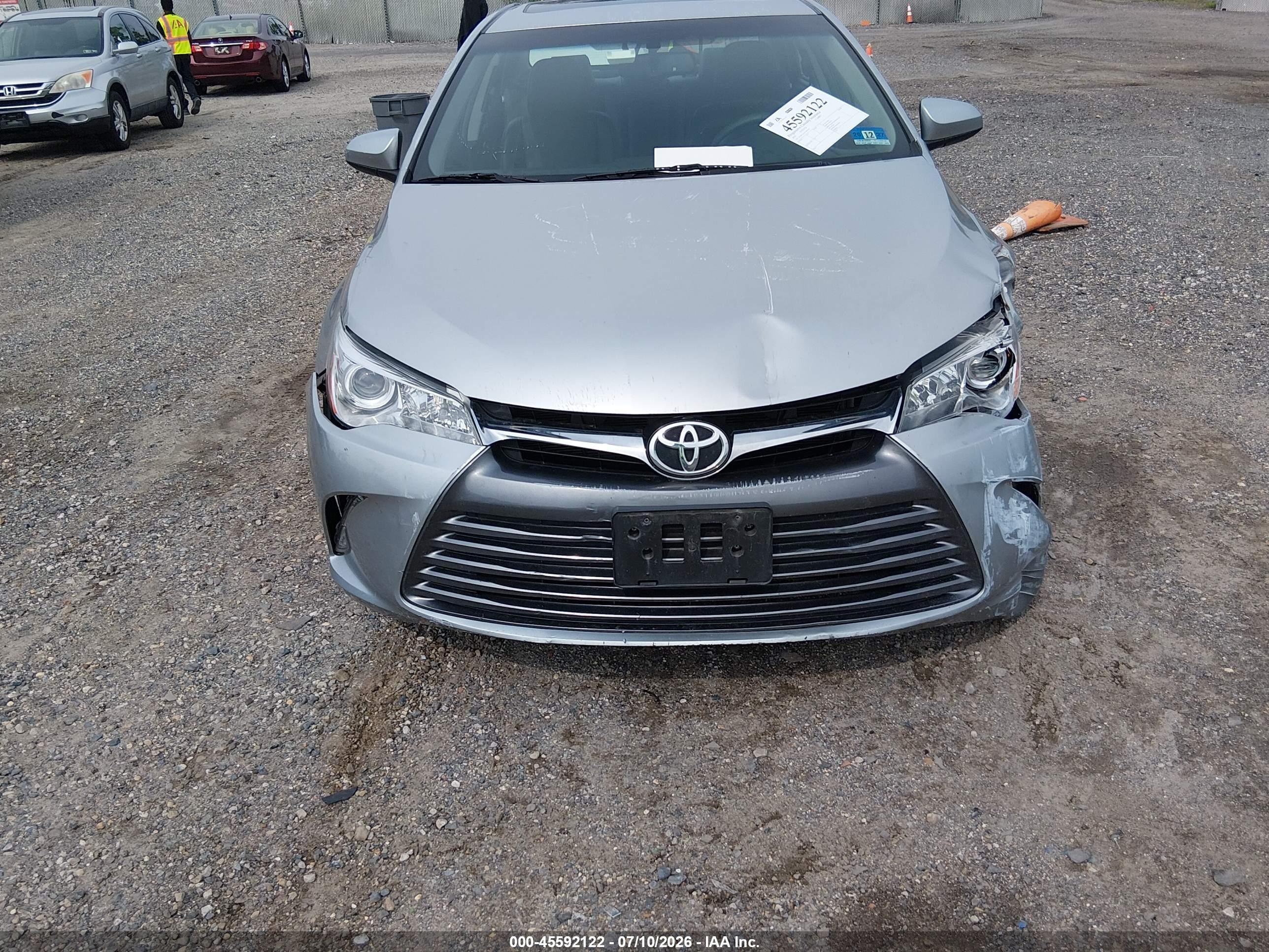 2015 Toyota Camry Xle Silver vin: 4T1BF1FK5FU893799