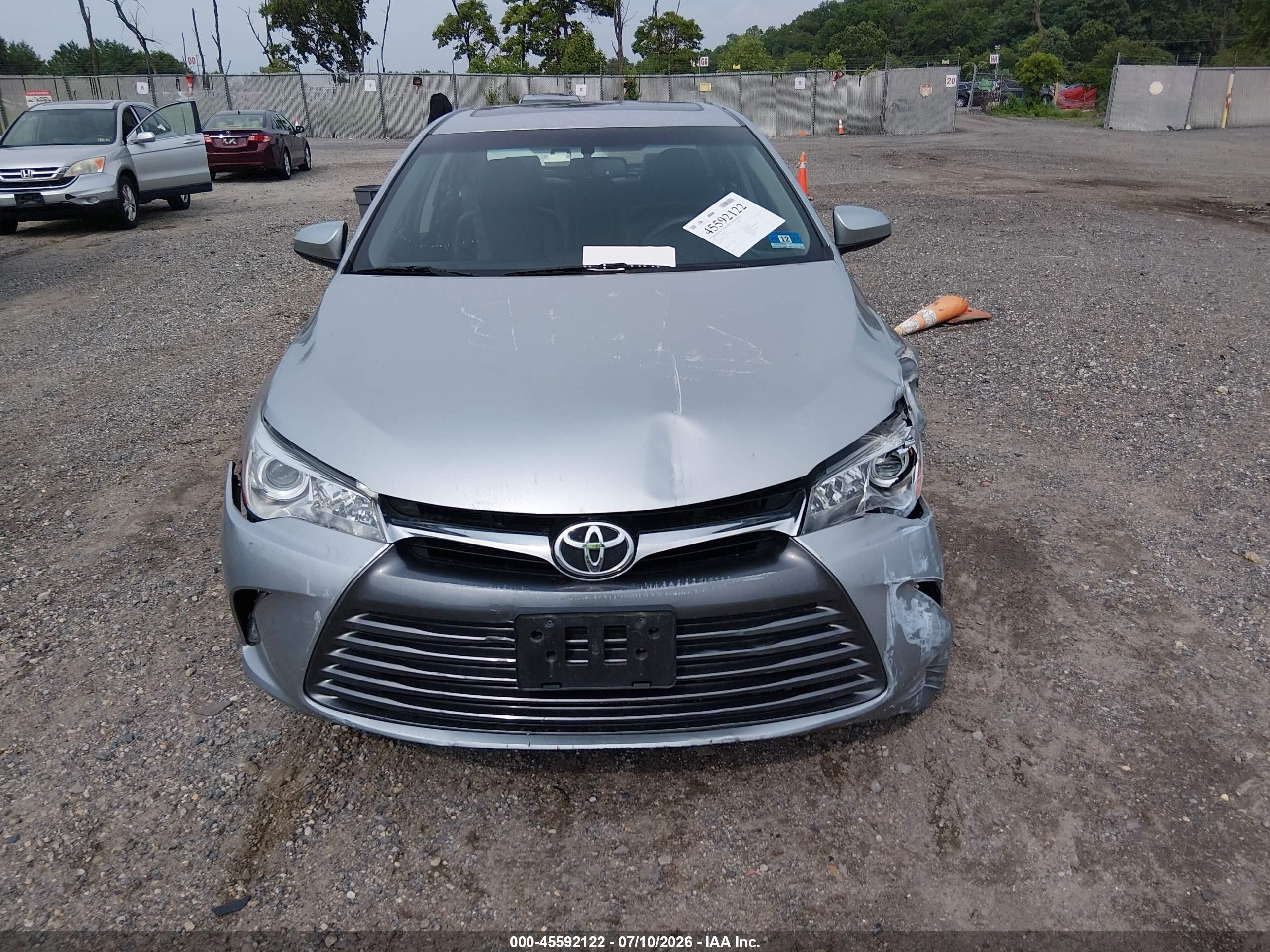 2015 Toyota Camry Xle Silver vin: 4T1BF1FK5FU893799