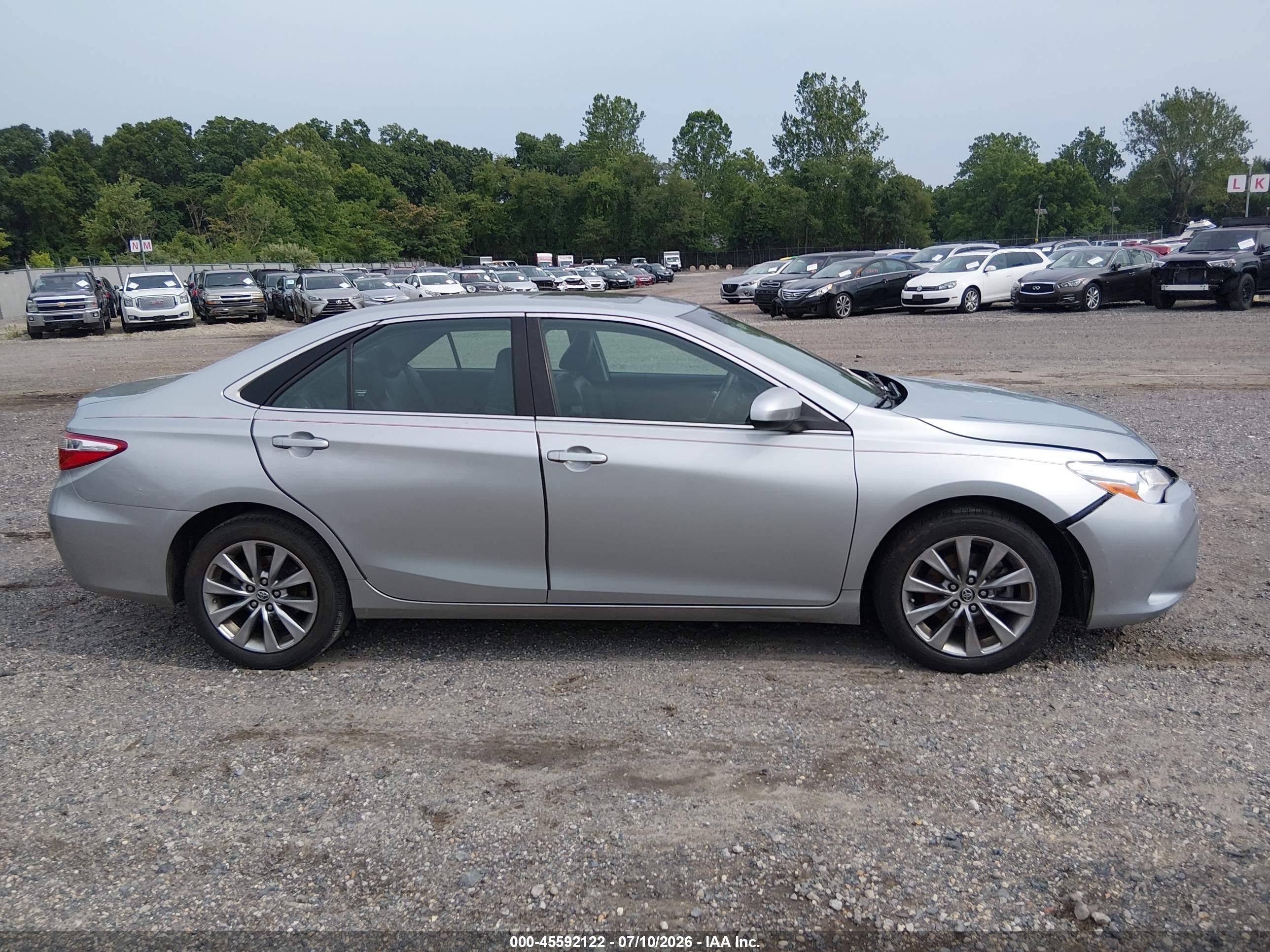 2015 Toyota Camry Xle Silver vin: 4T1BF1FK5FU893799
