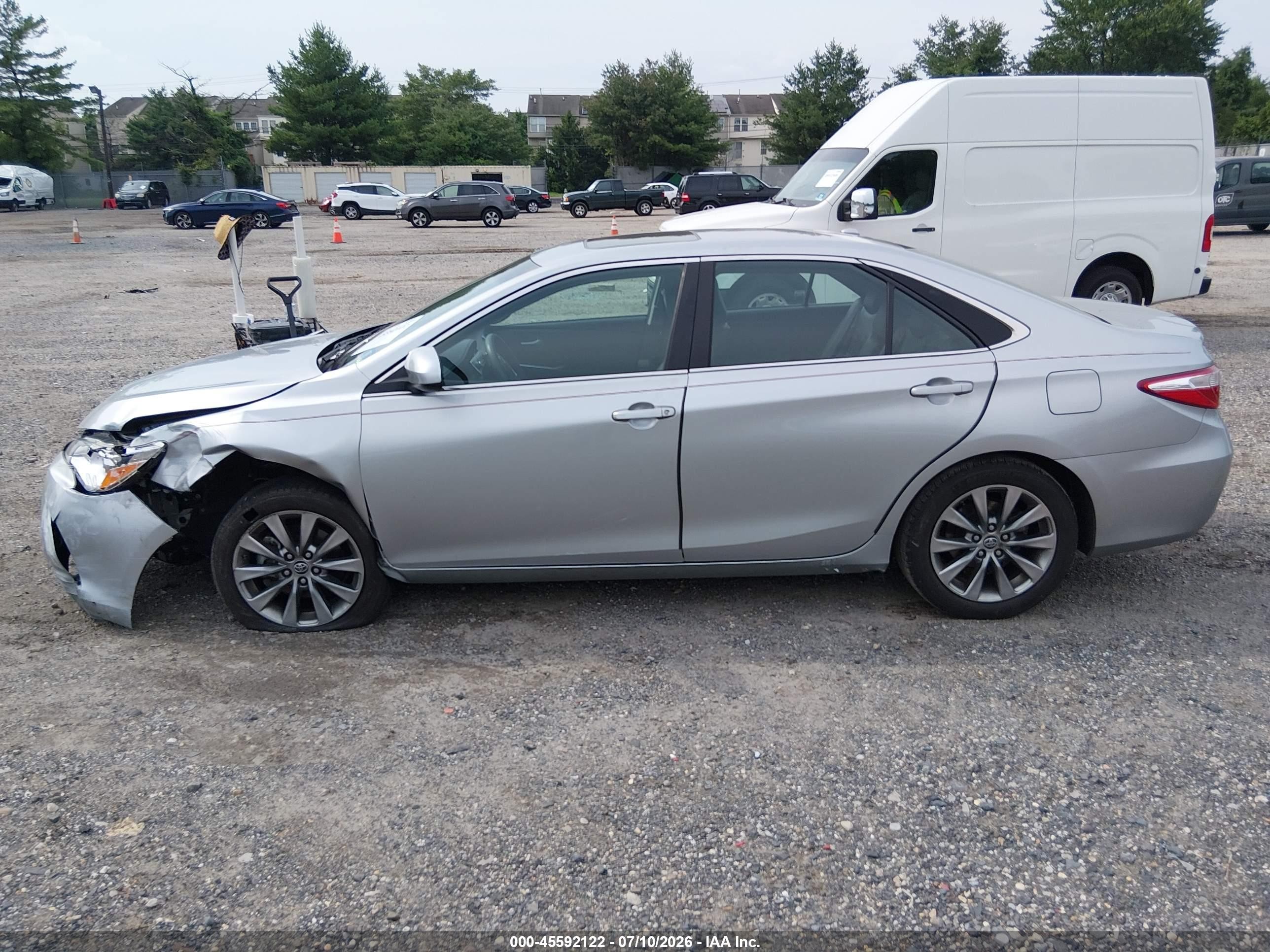 2015 Toyota Camry Xle Silver vin: 4T1BF1FK5FU893799