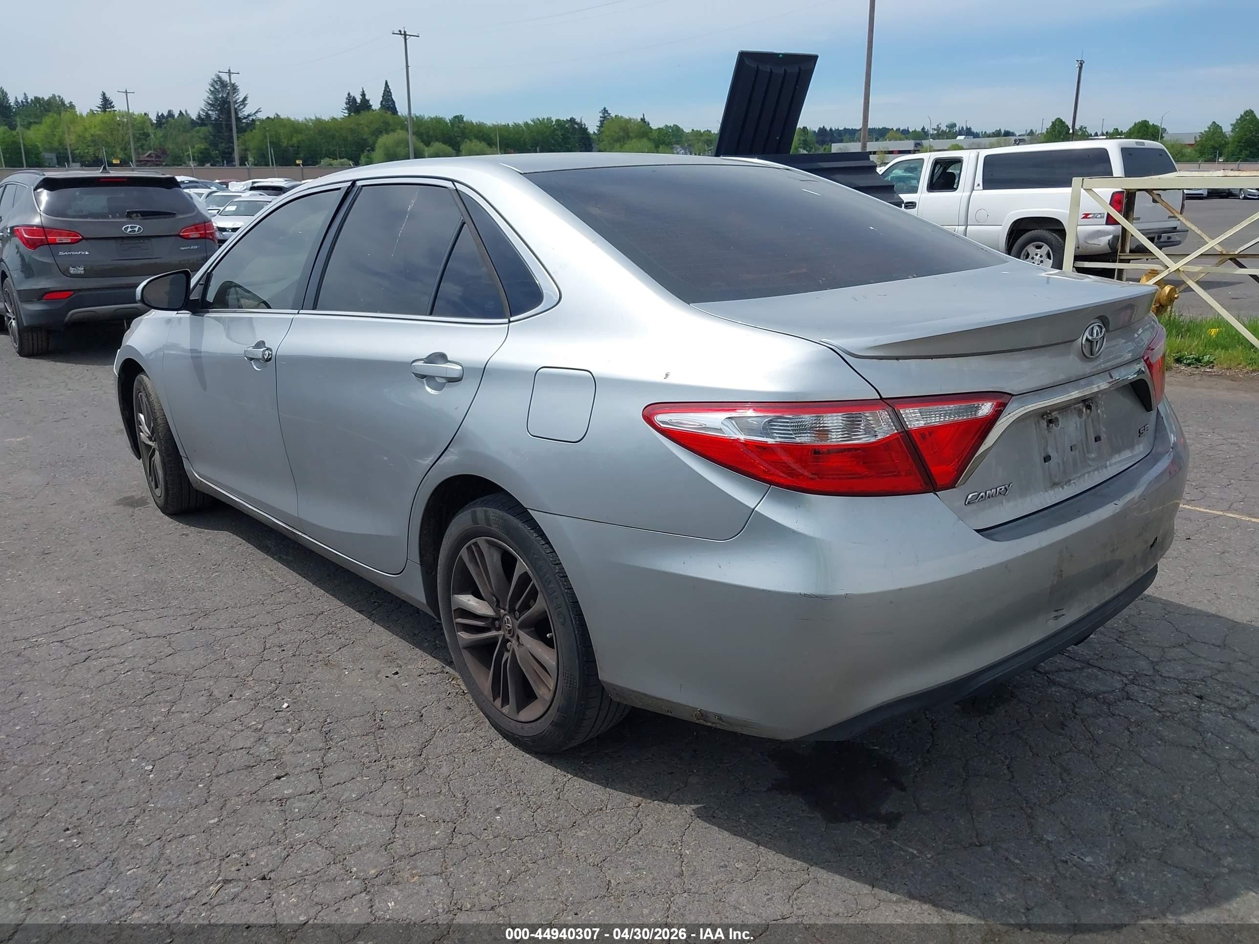 2015 Toyota Camry Se Серебряный vin: 4T1BF1FK5FU897626
