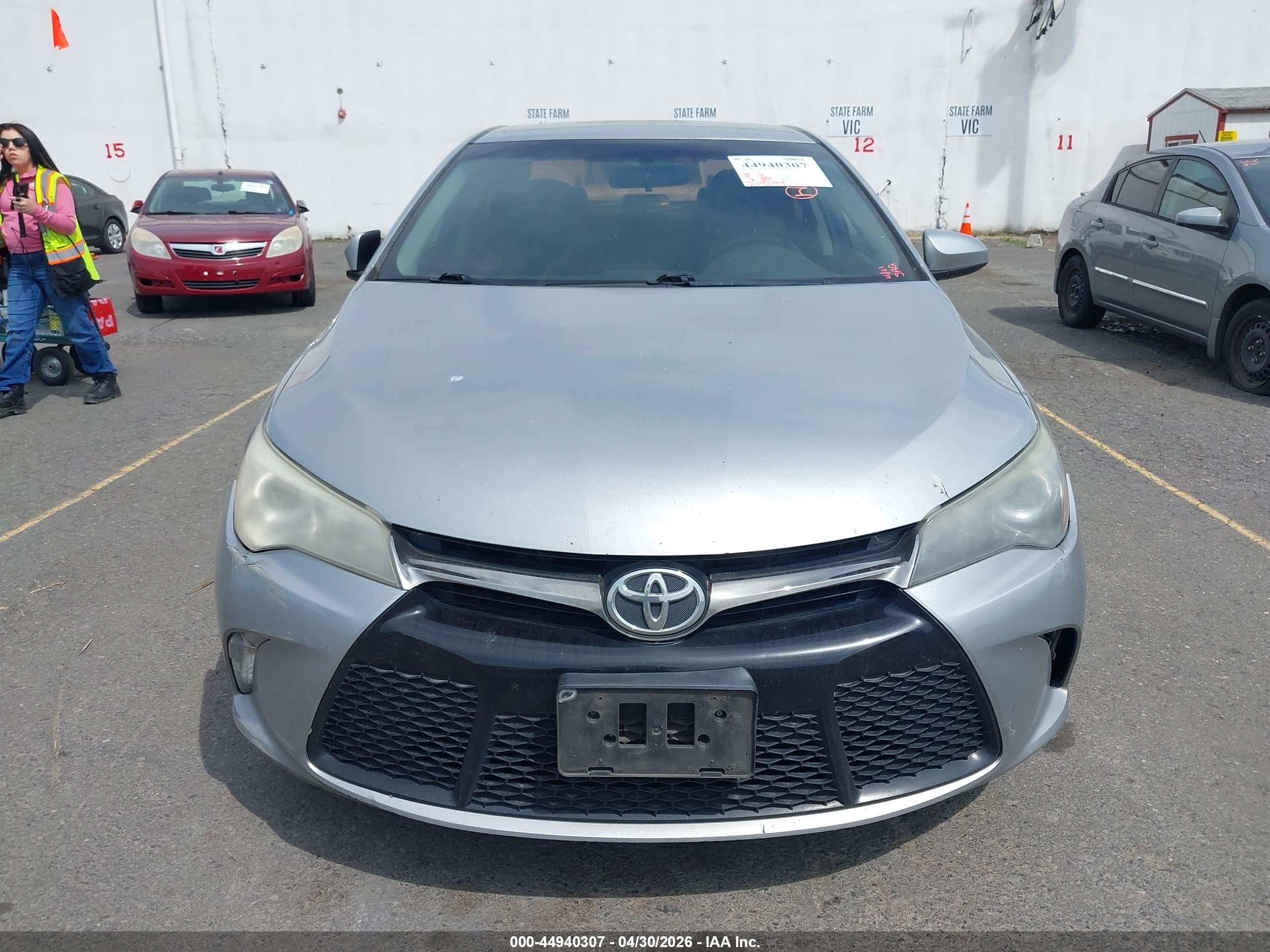 2015 Toyota Camry Se Серебряный vin: 4T1BF1FK5FU897626