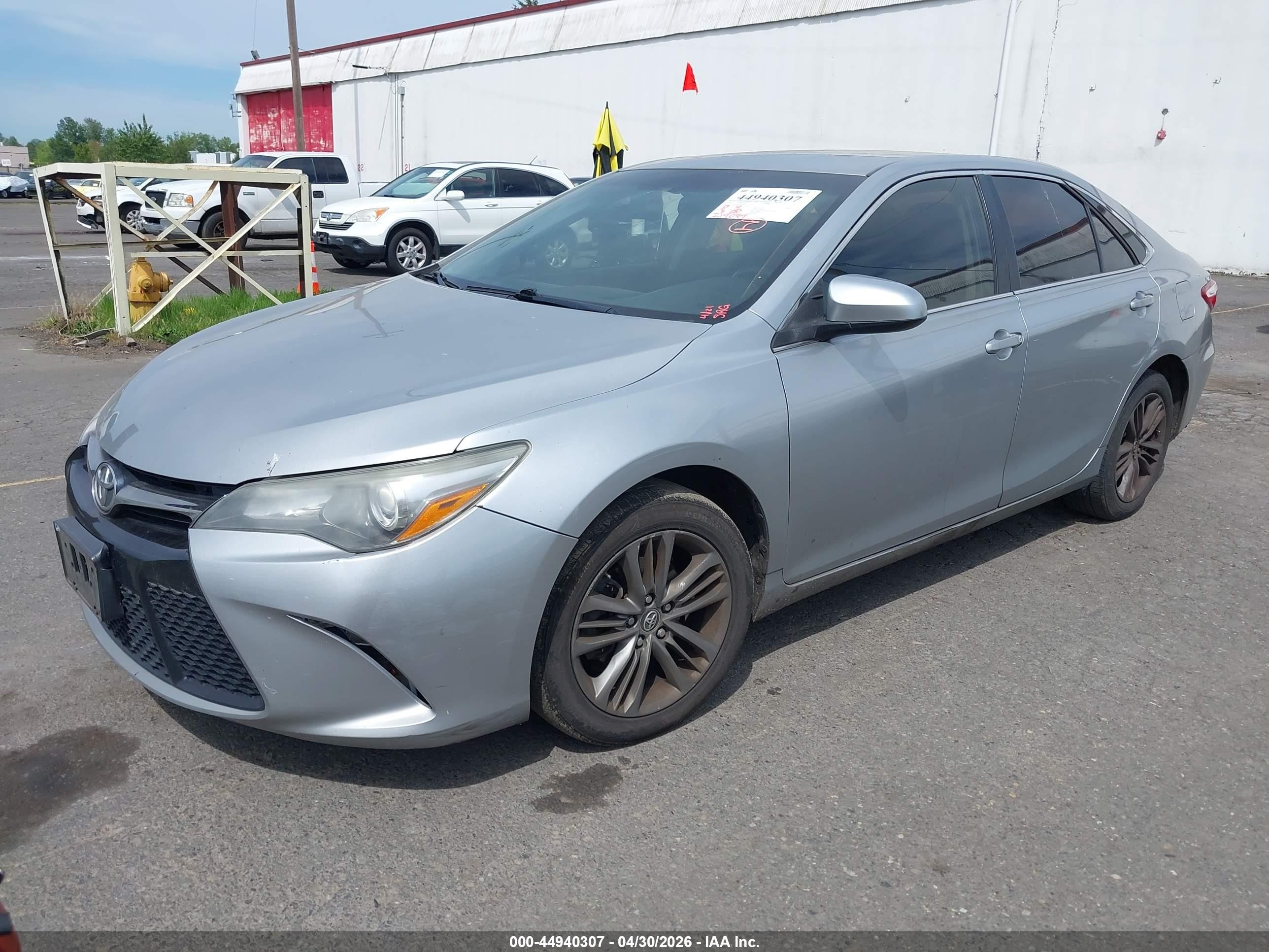 2015 Toyota Camry Se Серебряный vin: 4T1BF1FK5FU897626