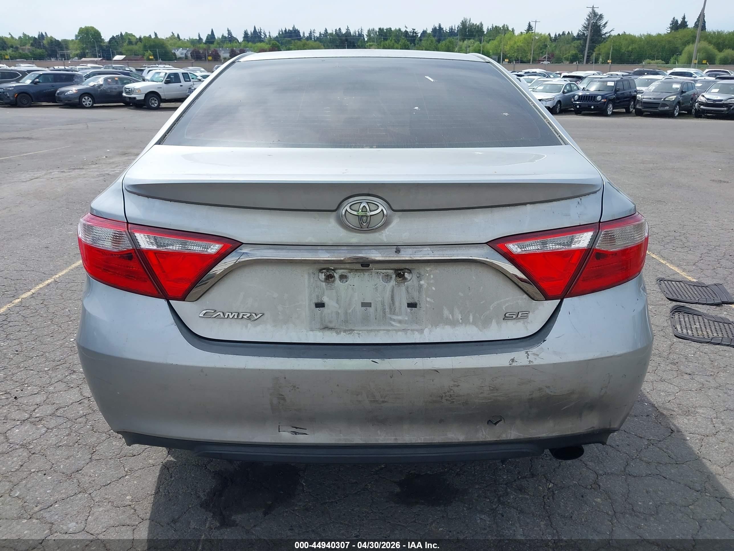 2015 Toyota Camry Se Серебряный vin: 4T1BF1FK5FU897626
