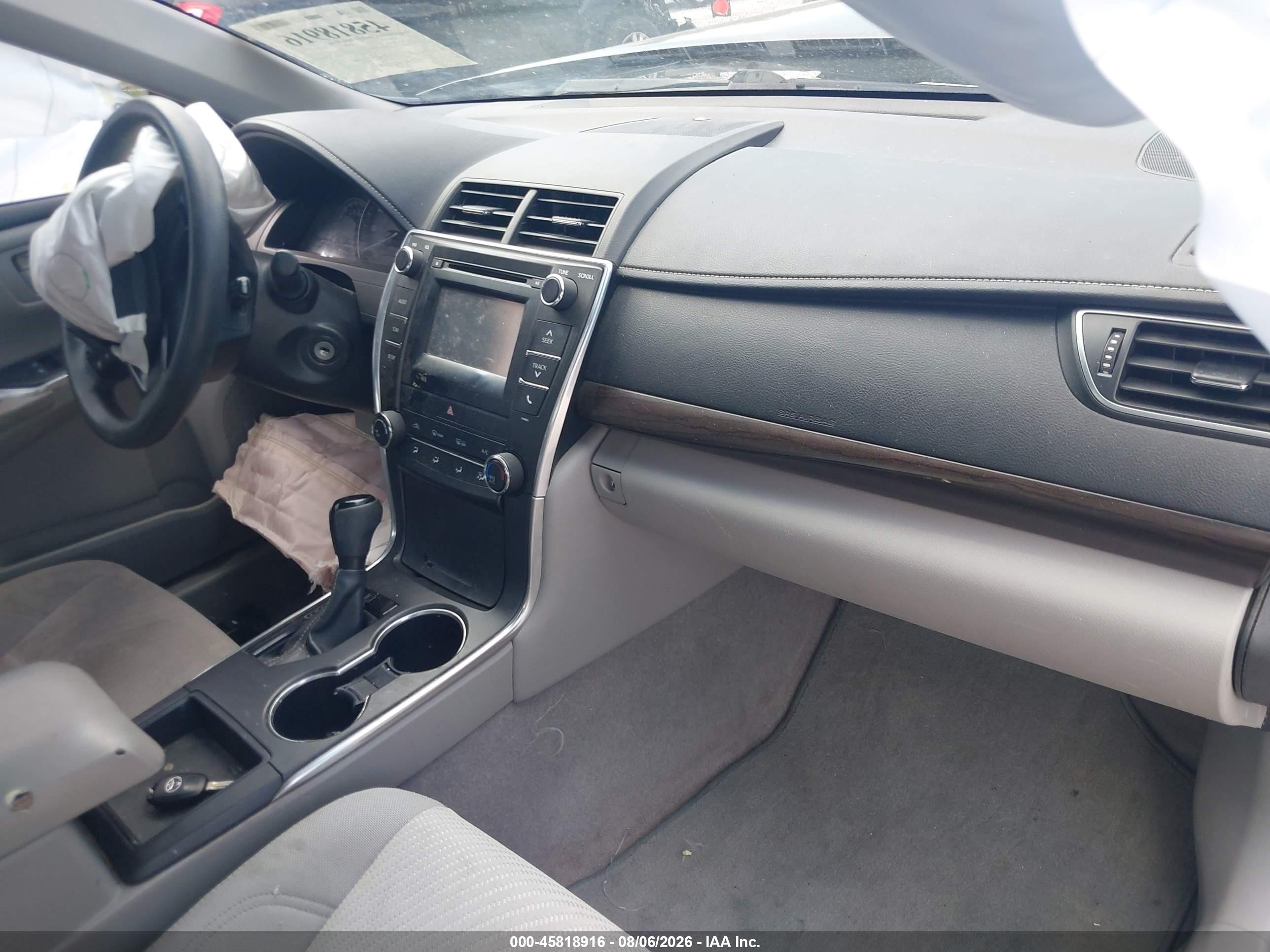 2015 Toyota Camry Le Gray vin: 4T1BF1FK5FU905207