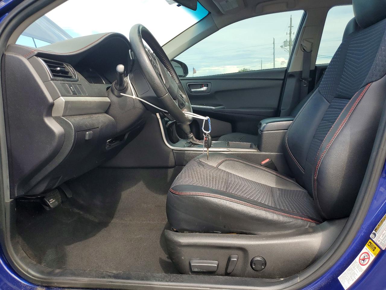 2015 Toyota Camry Se Blue vin: 4T1BF1FK5FU914165