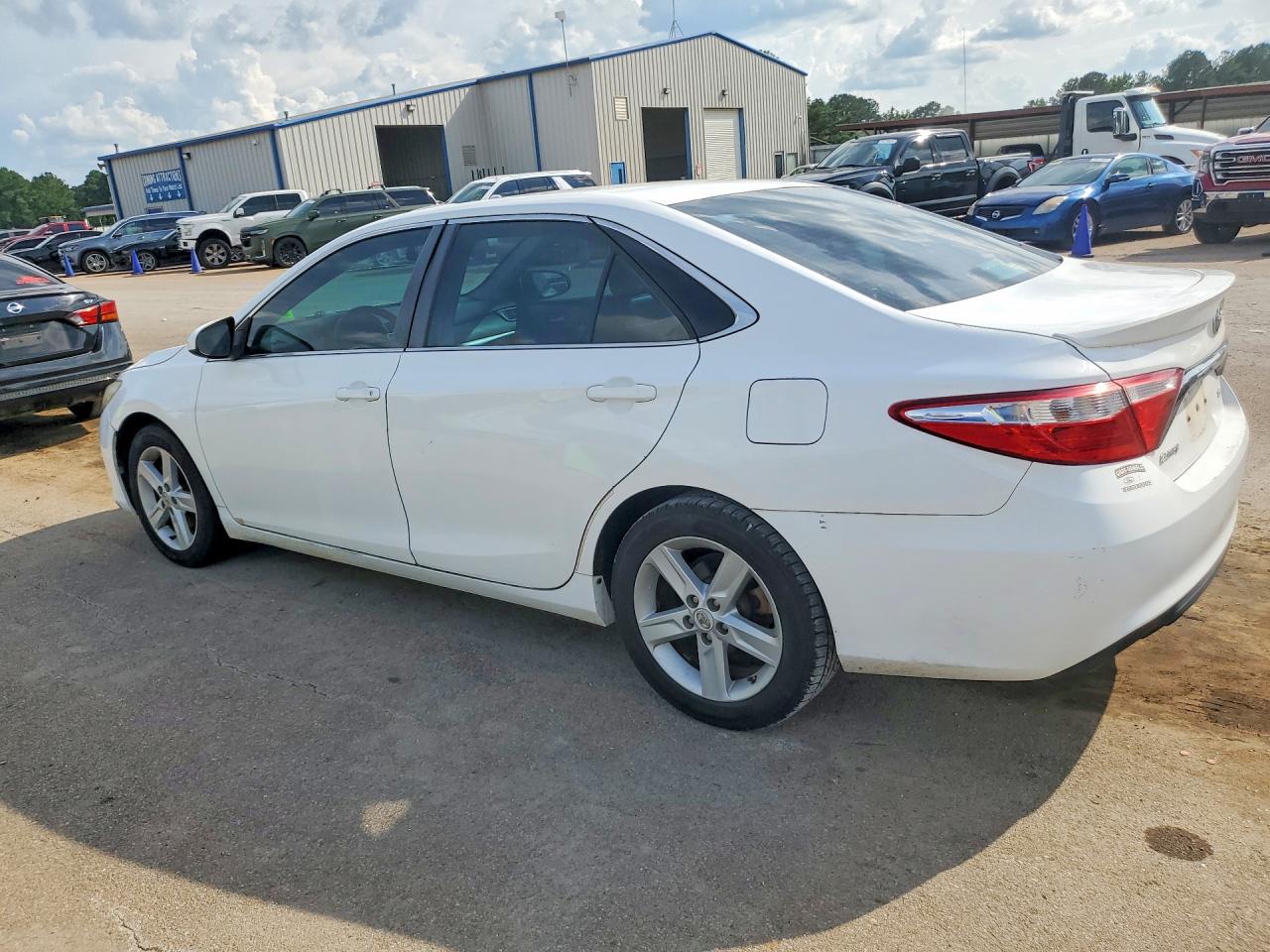 2015 Toyota Camry Se White vin: 4T1BF1FK5FU932066