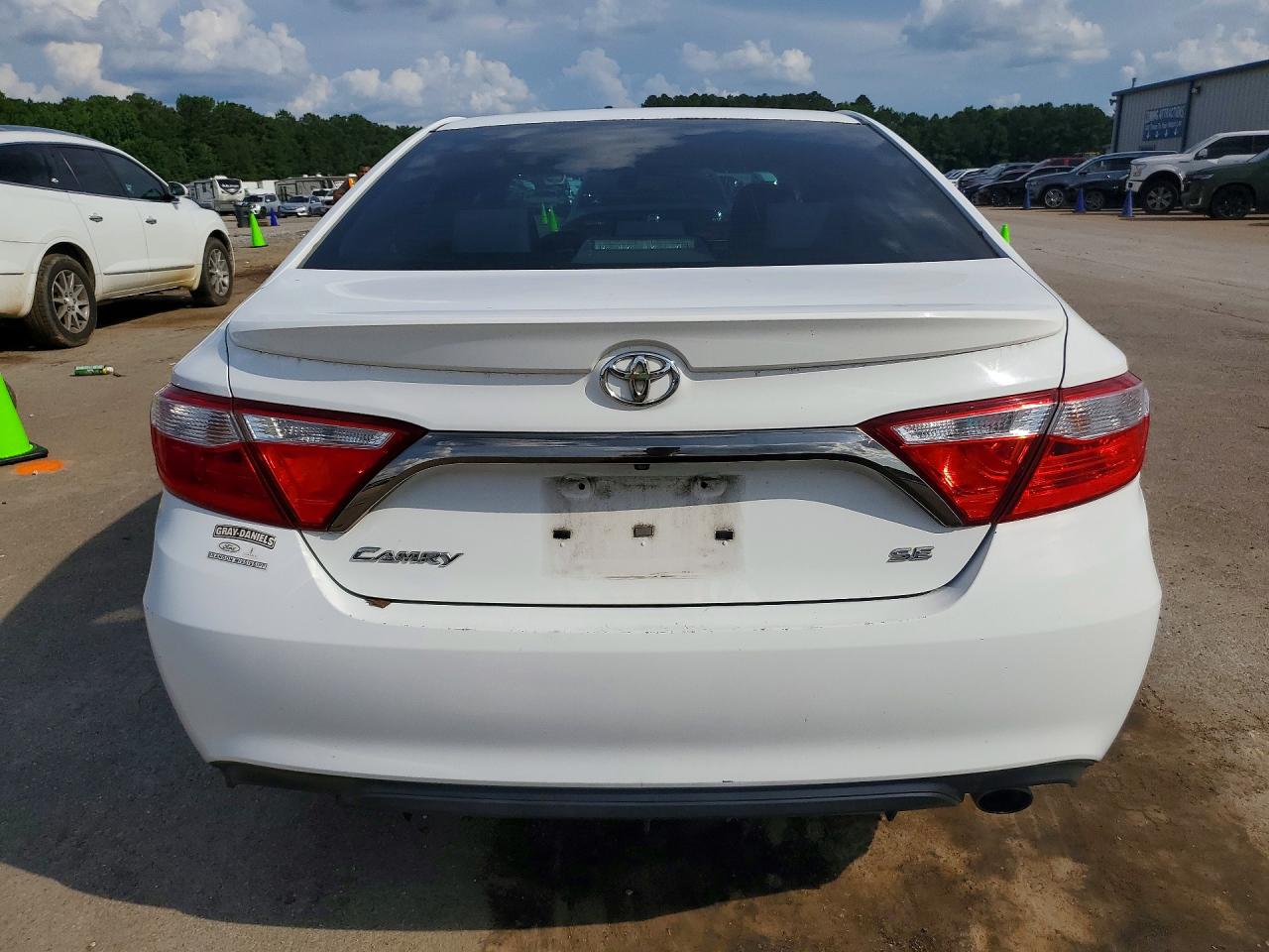 2015 Toyota Camry Se White vin: 4T1BF1FK5FU932066