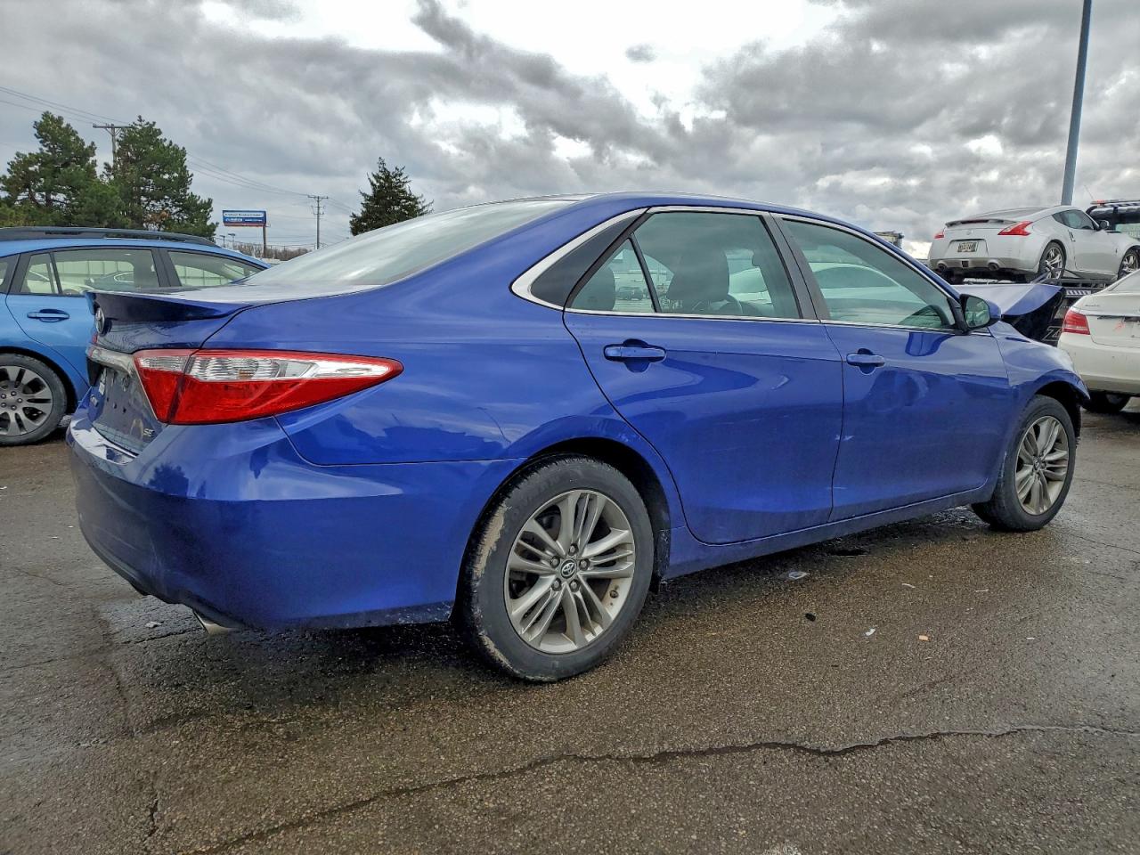 2015 Toyota Camry Le Blue vin: 4T1BF1FK5FU932147