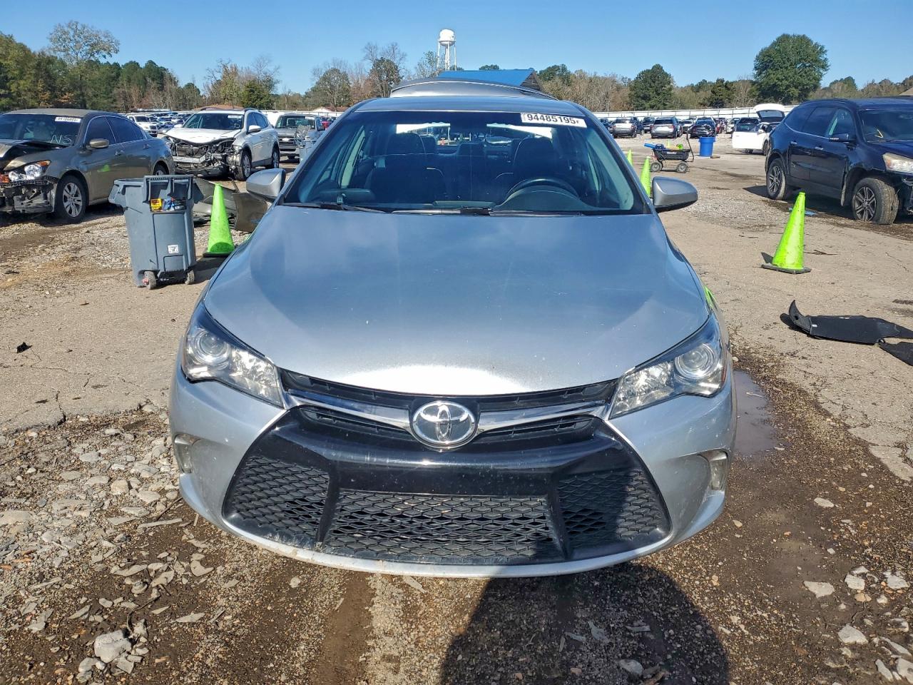 2015 Toyota Camry Le Серебряный vin: 4T1BF1FK5FU934545