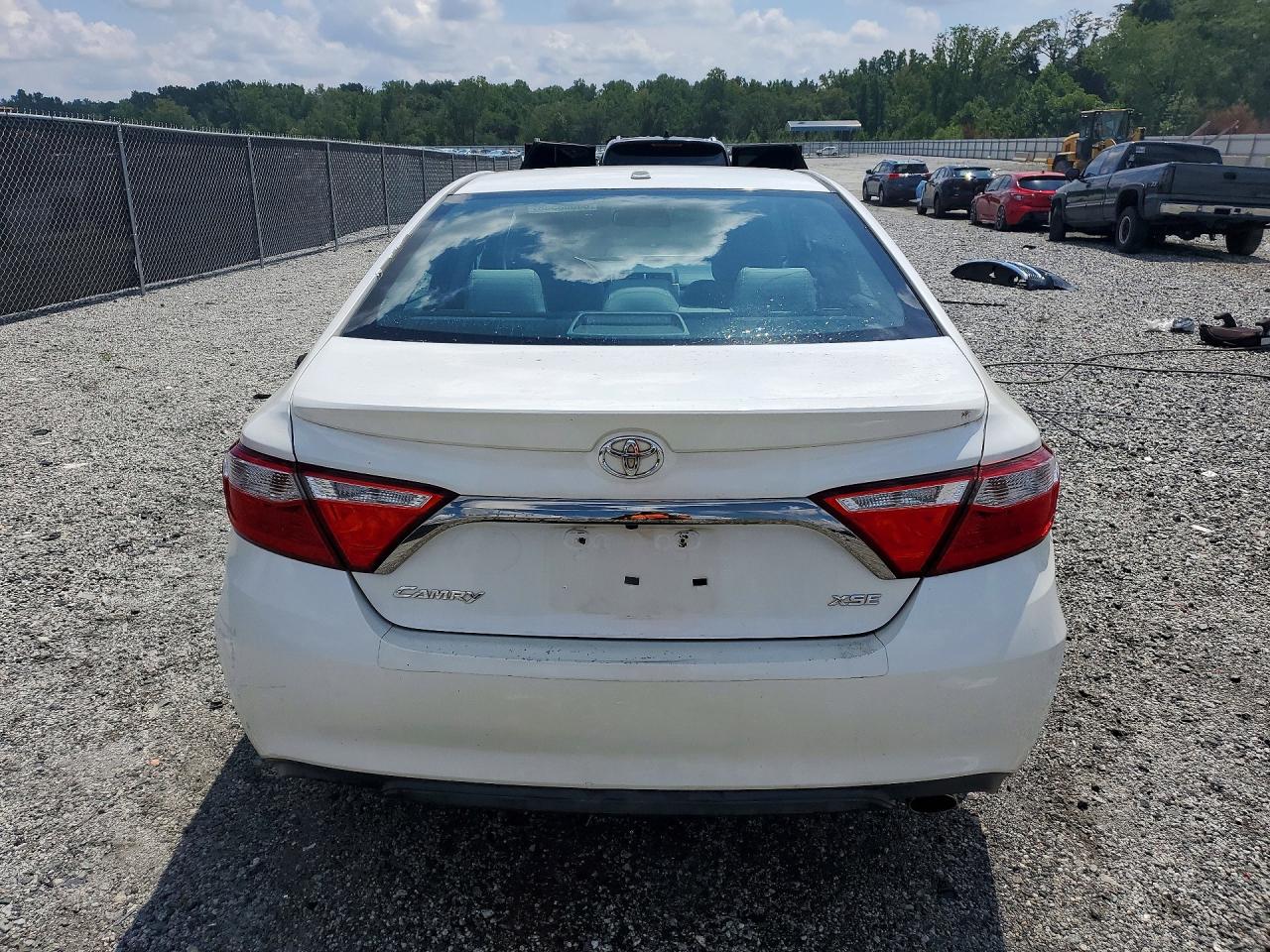2015 Toyota Camry Xse White vin: 4T1BF1FK5FU937770