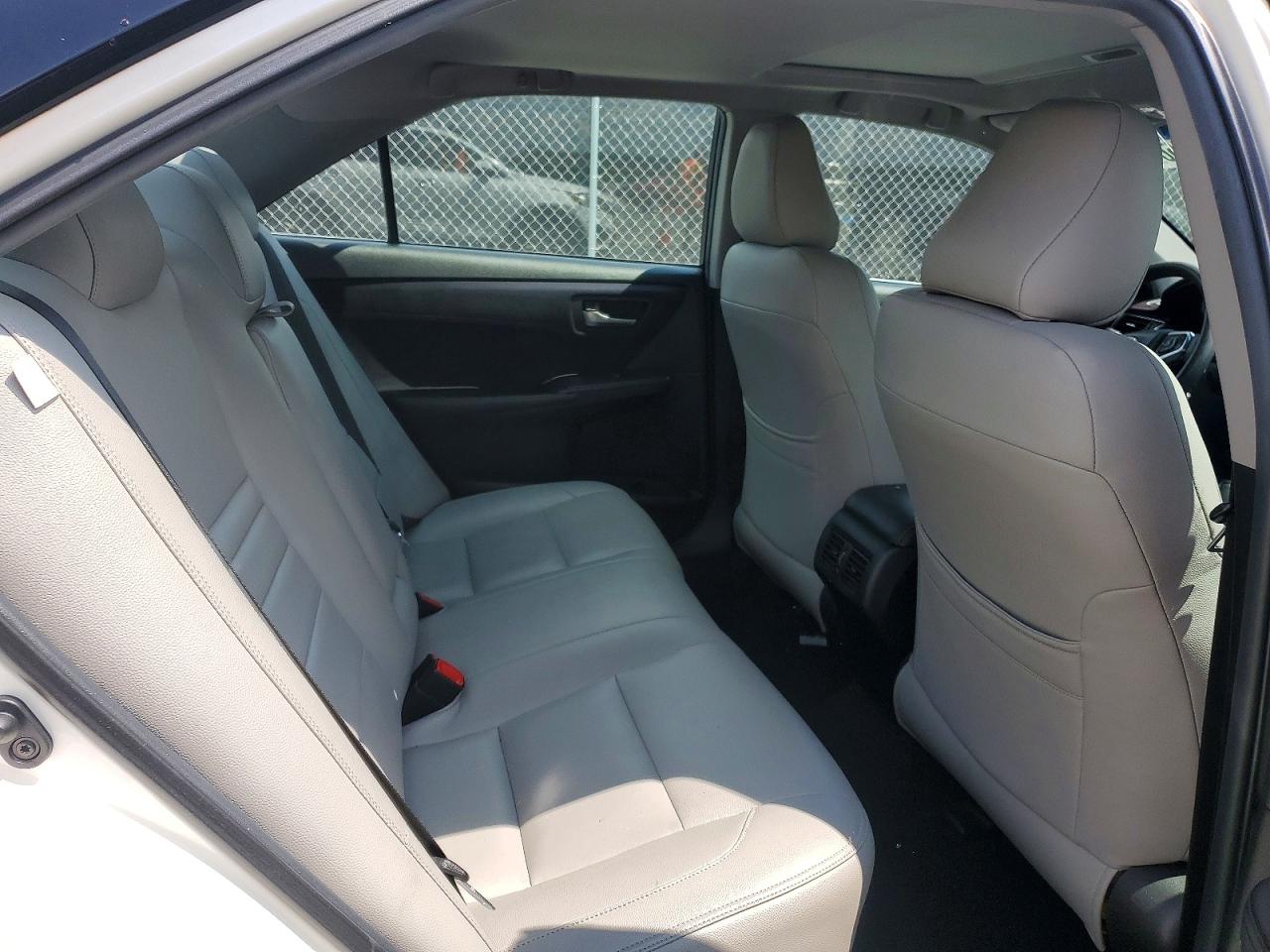 2015 Toyota Camry Xse White vin: 4T1BF1FK5FU937770