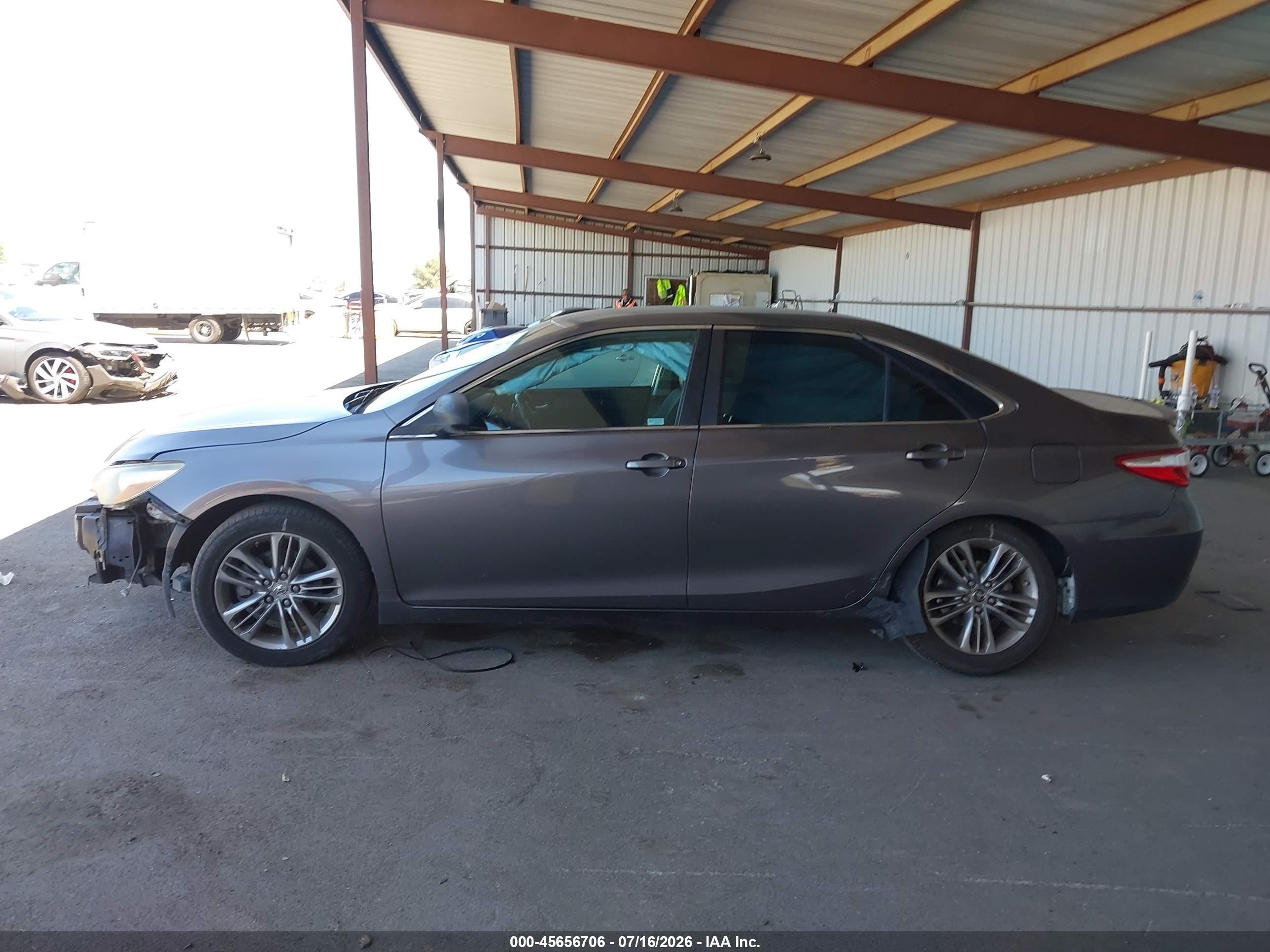 2015 Toyota Camry Se Серый vin: 4T1BF1FK5FU941091